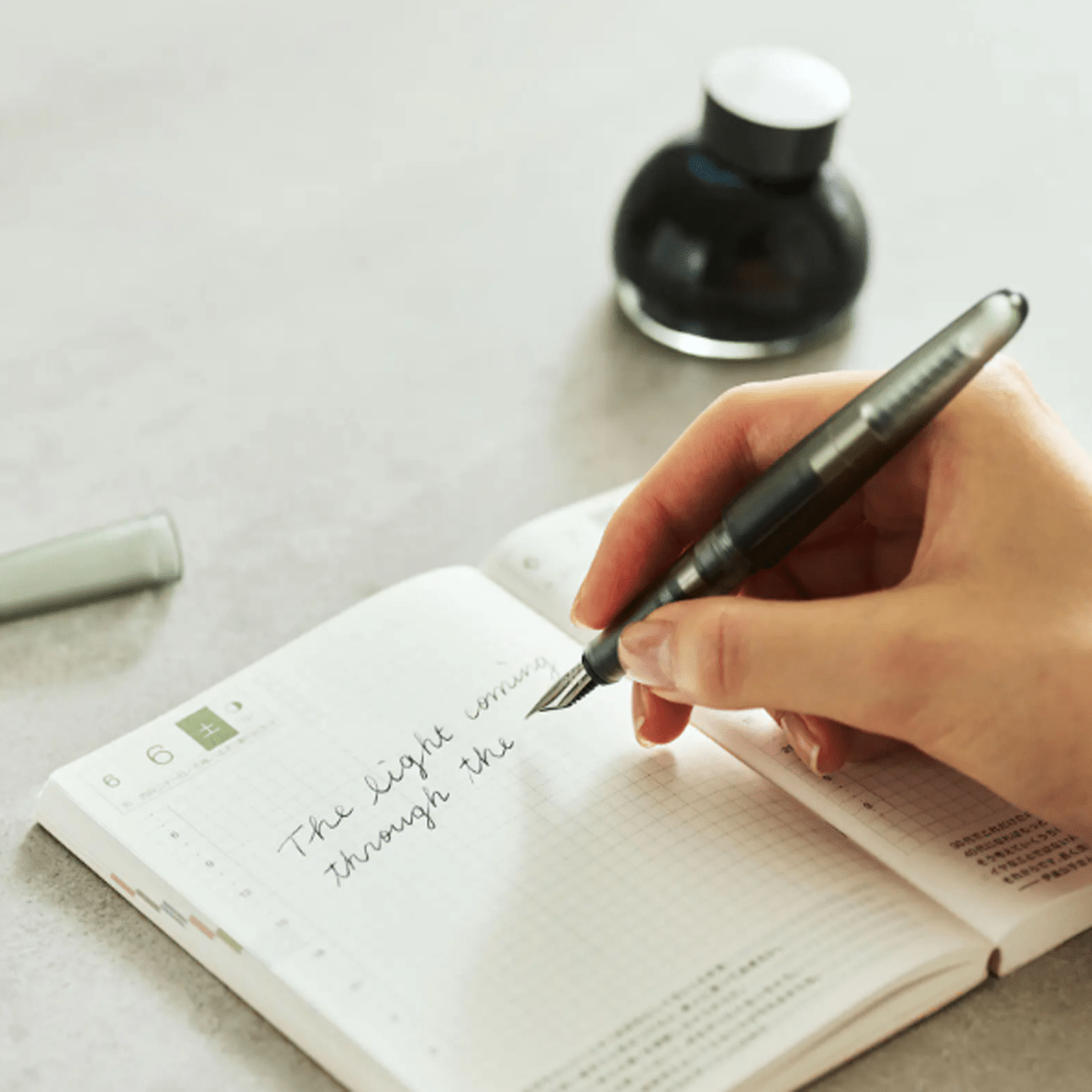 Hobonichi Techo Exclusive Color Fountain Pen - Kakimori x TSUKI no IRO: Frost - Extra Fine - Pen Boutique Ltd