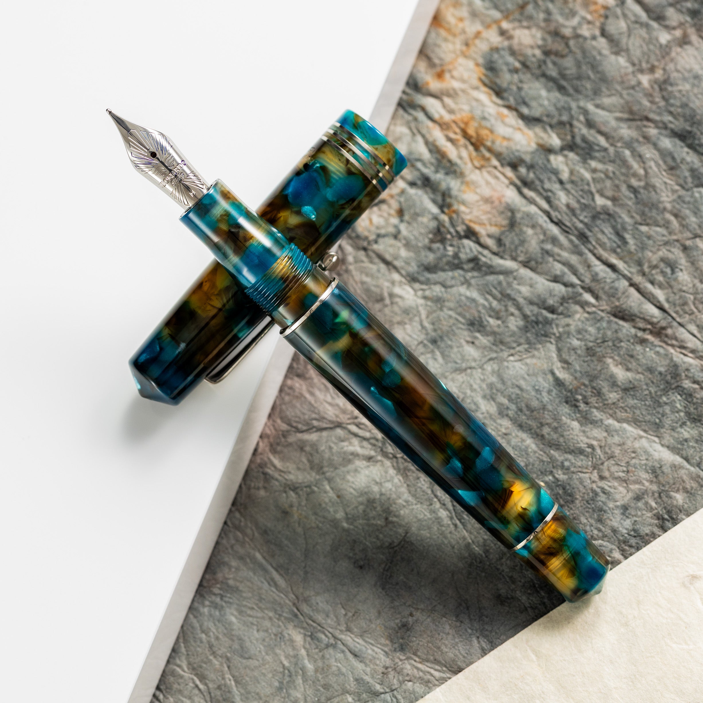 Leonardo Momento Zero Fountain Pen - Pausilya - Silver Trim