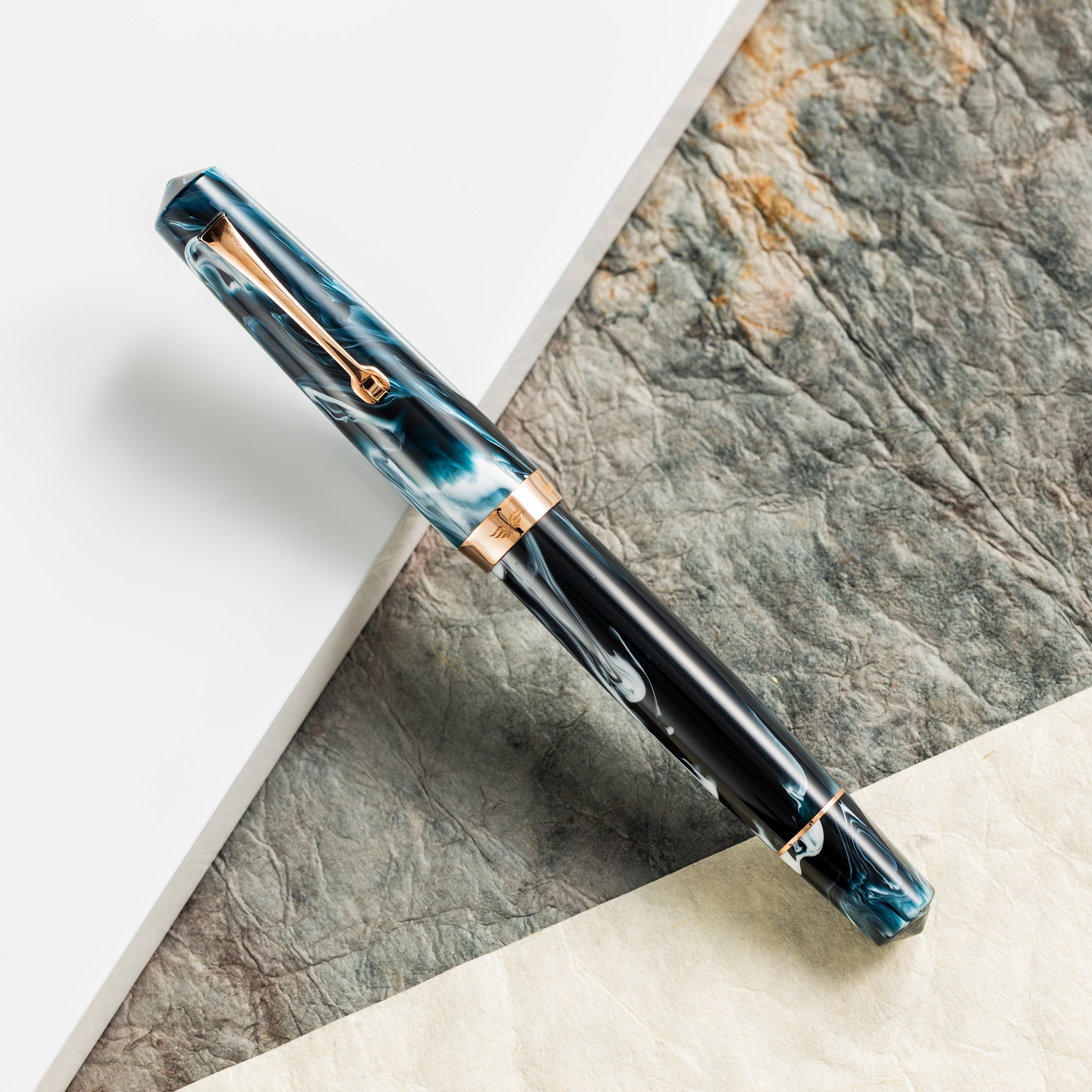Leonardo Momento Magico Fountain Pen - 2026 Fantasie Arctic Blast - Rose Gold Trim - Pen Boutique Ltd