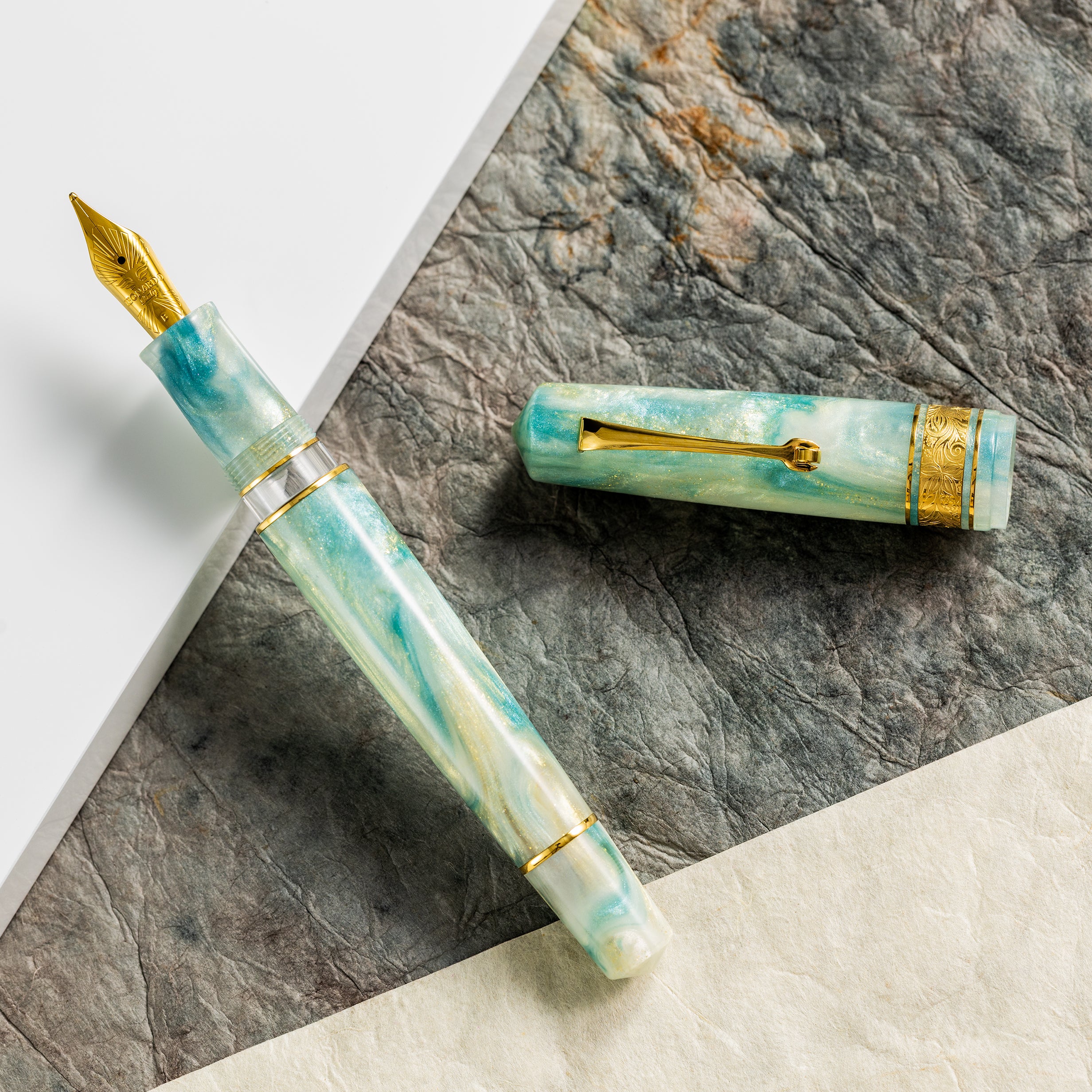 Leonardo Momento Zero Grande 2.0 Fountain Pen - The Power of Flower - Ortensia - Gold Trim (Limited Edition) - Pen Boutique Ltd