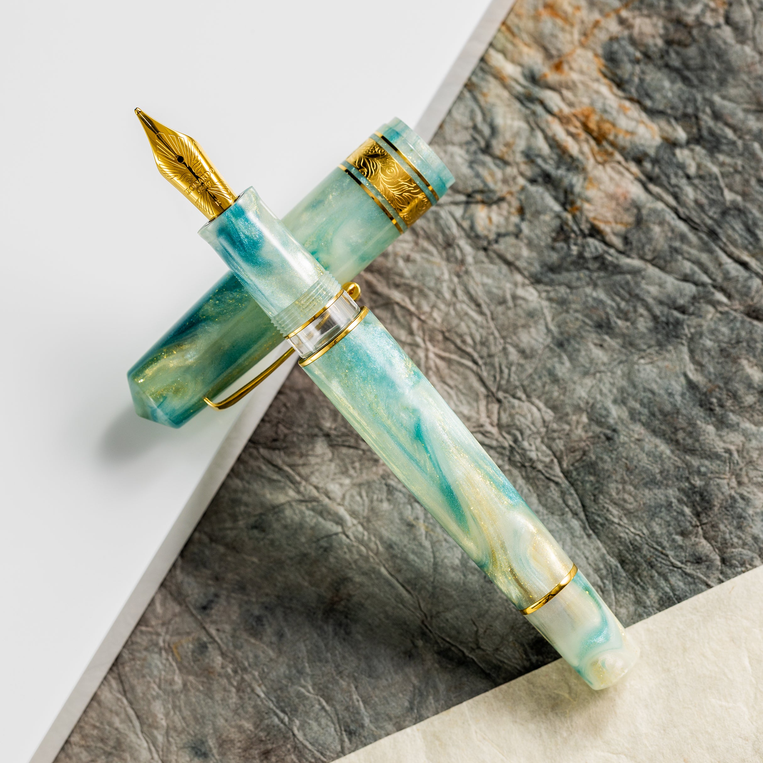 Leonardo Momento Zero Grande 2.0 Fountain Pen - The Power of Flower - Ortensia - Gold Trim (Limited Edition) - Pen Boutique Ltd