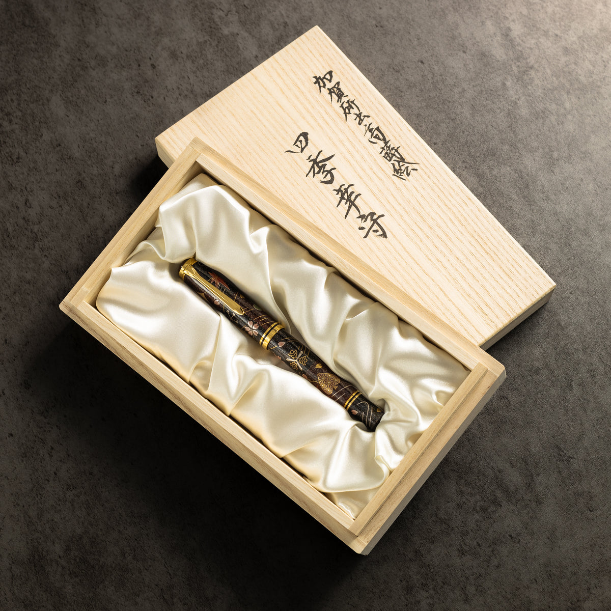 Pelikan Souveran M1000 Fountain Pen - Limited Edition - "Maki-e Four Seasons Lucky Charm" - Pen Boutique Ltd