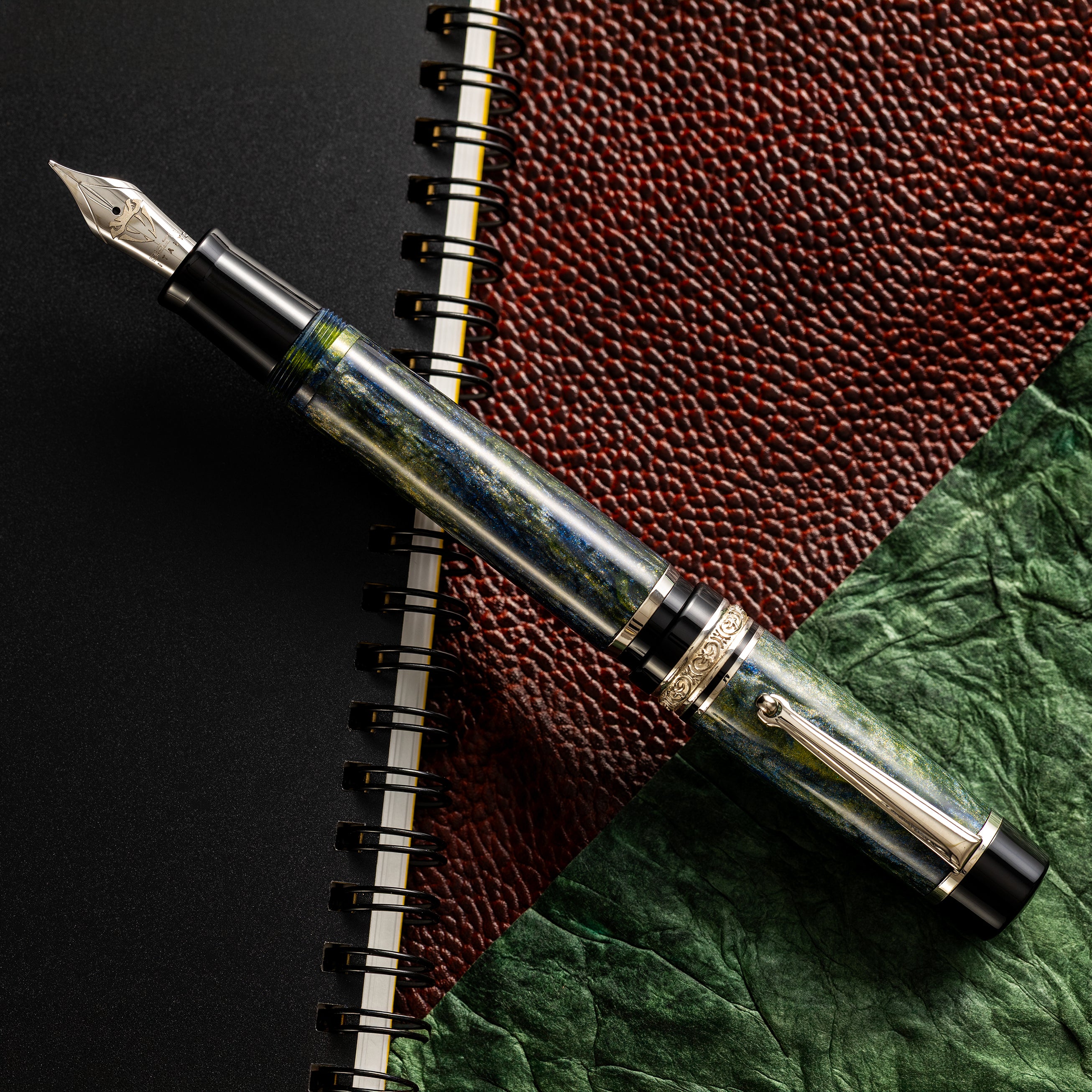 Pen Boutique x Delta Limited Edition Fountain Pen - DV Original - Verde Serpente - Pen Boutique Ltd