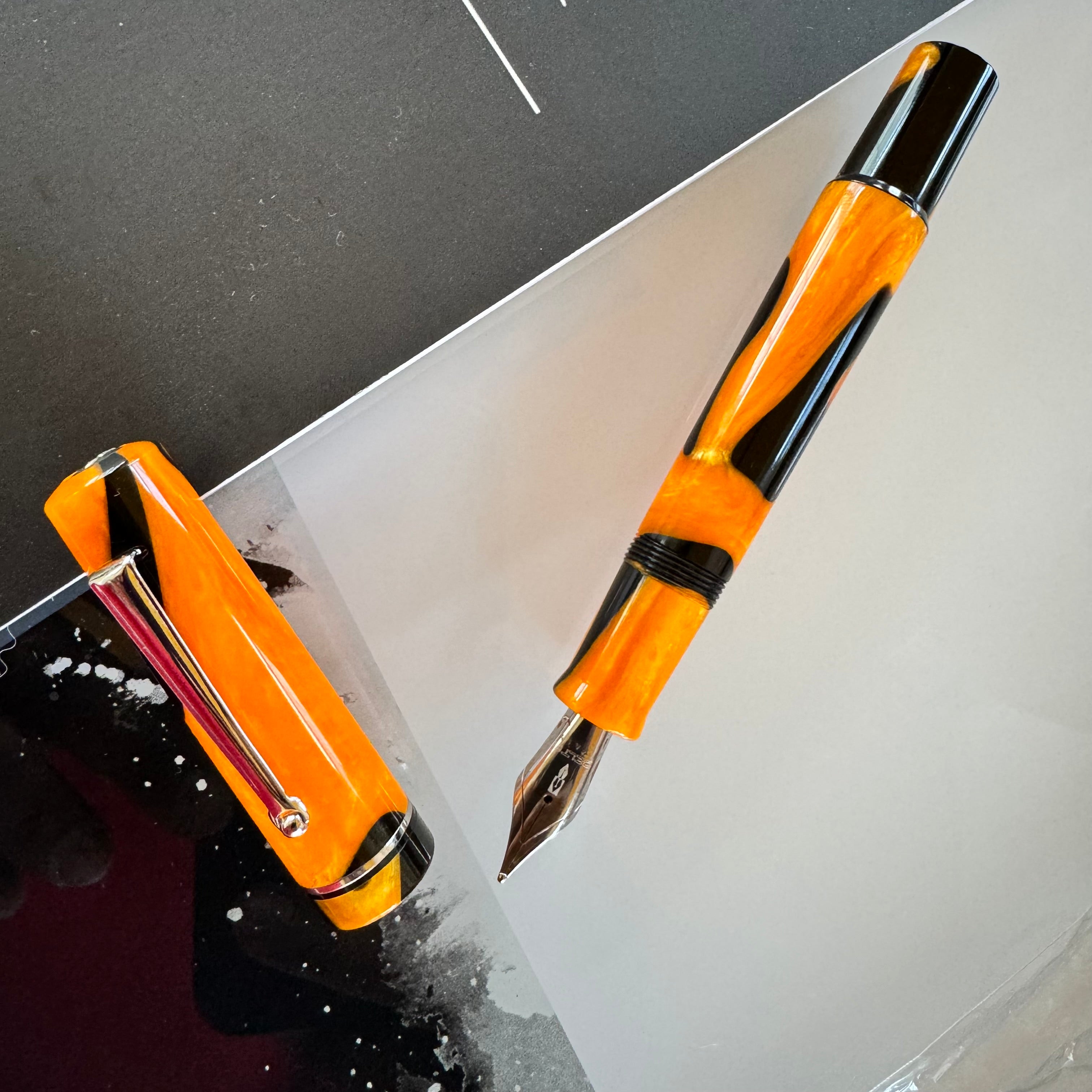 Delta Spaccanapoli Masterpiece Fountain Pen - Palladium - Limited Edition (Pen Boutique Exclusive) + FREE Monteverde Midnight Black Ink-Pen Boutique Ltd