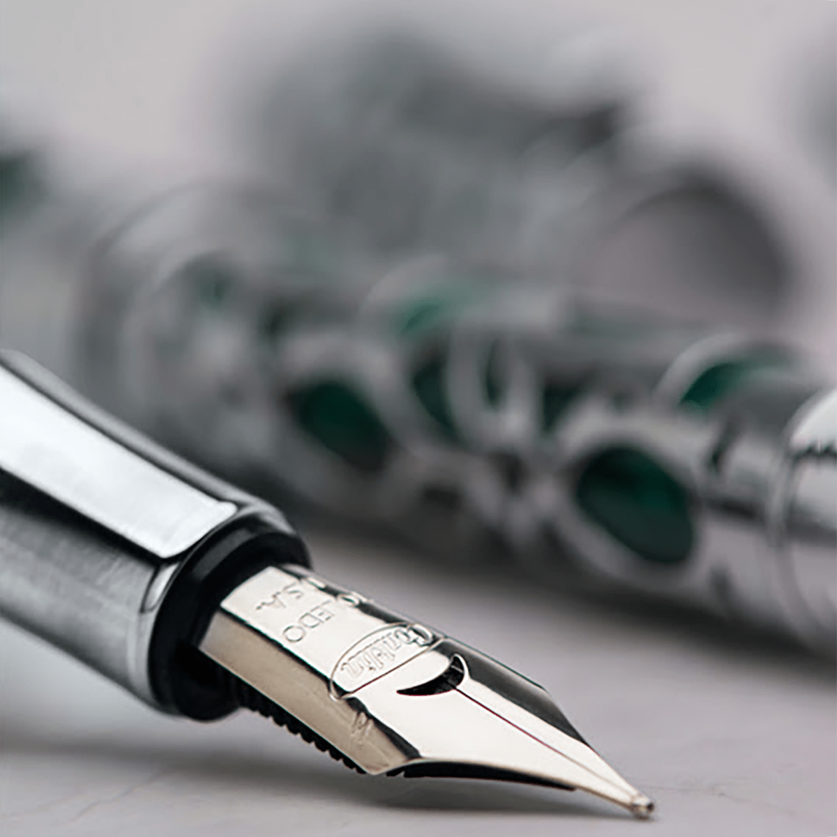 Conklin Endura Fountain Pen - Deco Crest Green - Pen Boutique Ltd