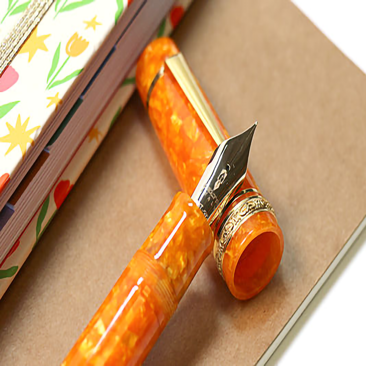 Delta Fountain Pen - DV Original - Oro - Vermeil trims - 14K (Oversize)-Pen Boutique Ltd