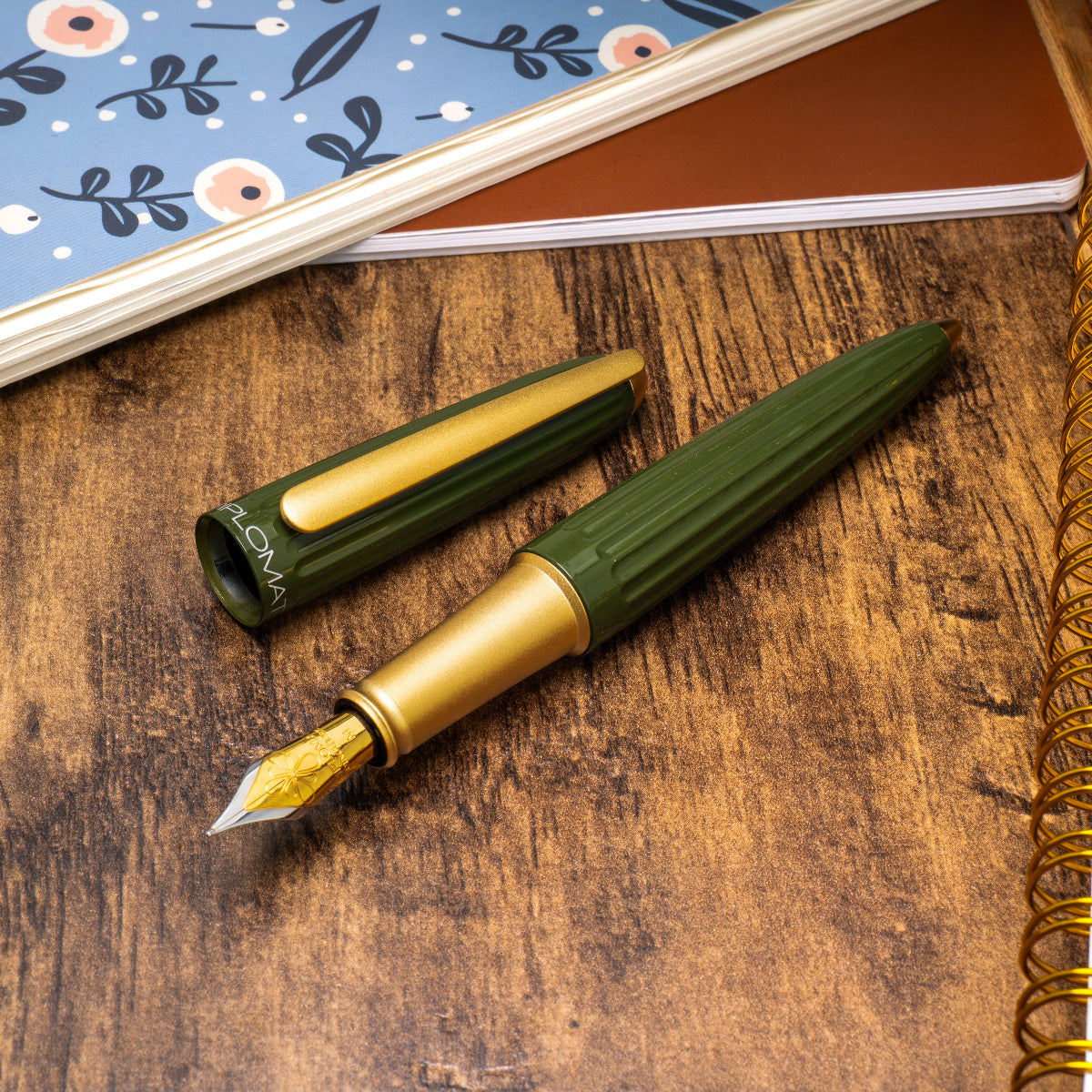 Diplomat Aero Fountain Pen - Olive Drab (Pen Boutique Exclusive)-Pen Boutique Ltd