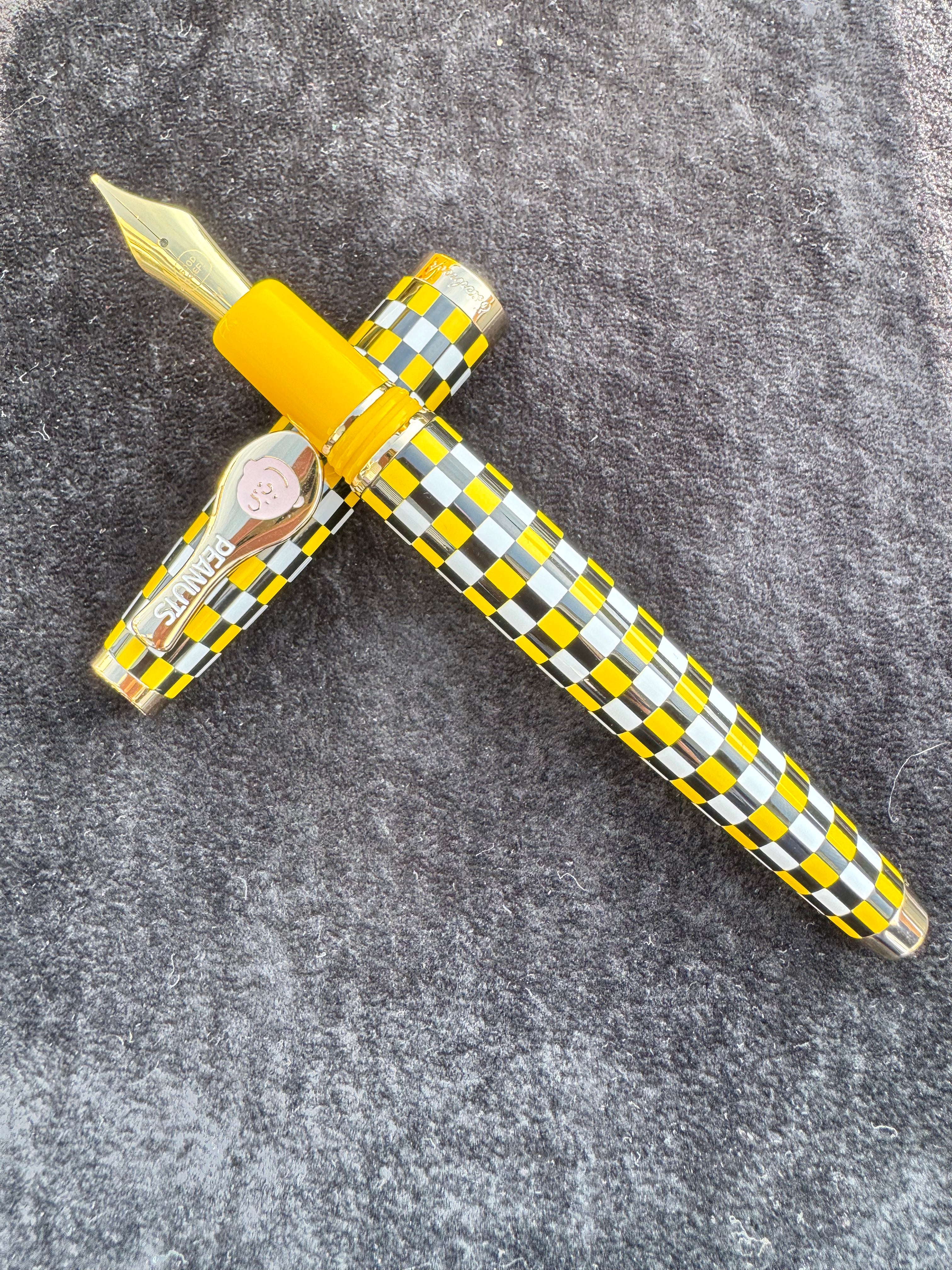 Esterbrook x Peanuts Estie Fountain Pen - FRIENDS Charlie Brown (75th Anniversary)-Pen Boutique Ltd