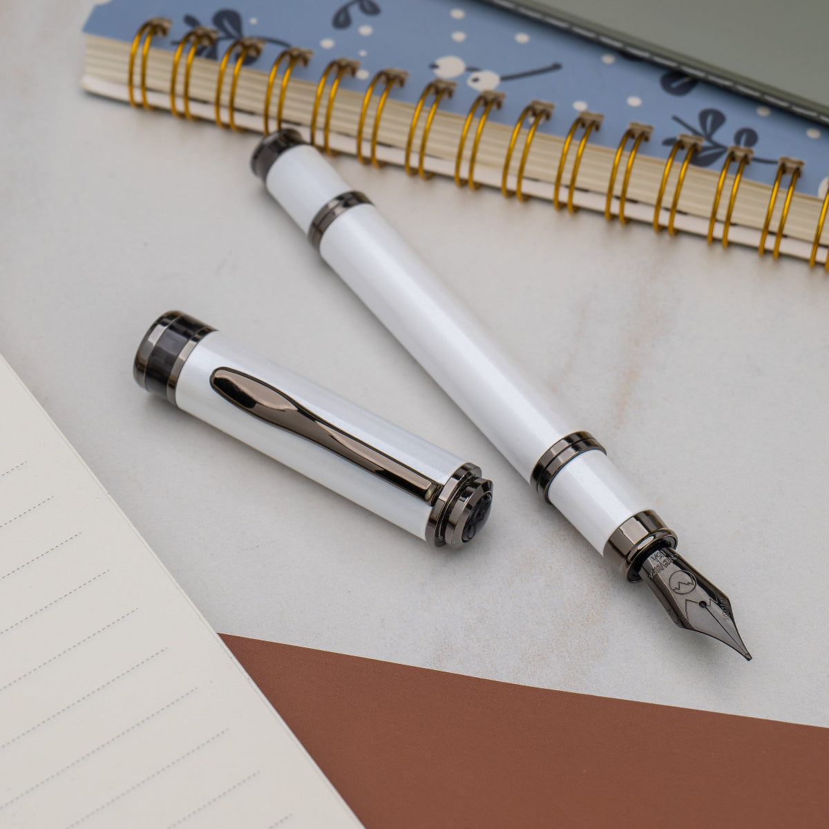 Monteverde Innova Fountain Pen - Limited Edition - Color of the Year 2026 Cloud Dancer - Gunmetal Trim + FREE 15ml Ink Bottle-Pen Boutique Ltd