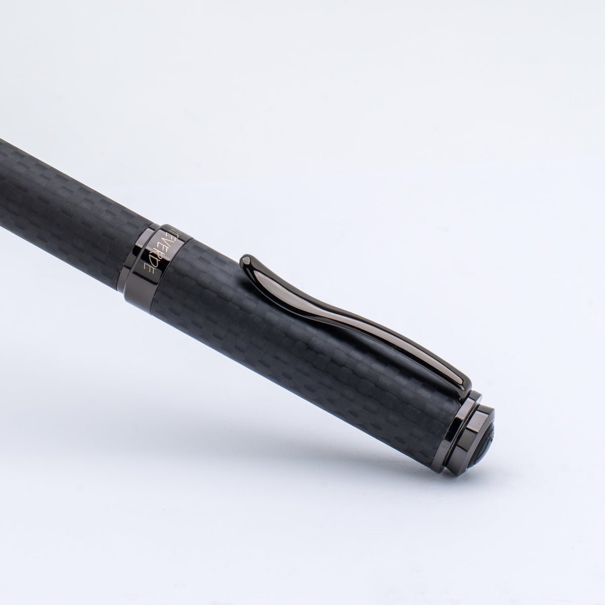 Monteverde Innova Fountain Pen - Matte Carbon Fiber - Gunmetal Trim - Pen Boutique Ltd