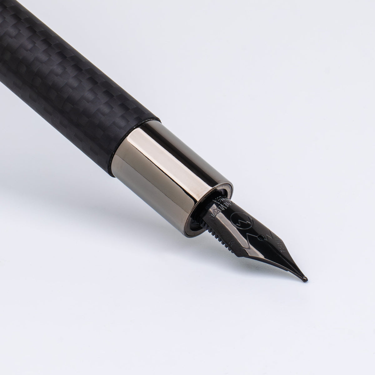 Monteverde Ritma Fountain Pen - Matte Carbon Fiber