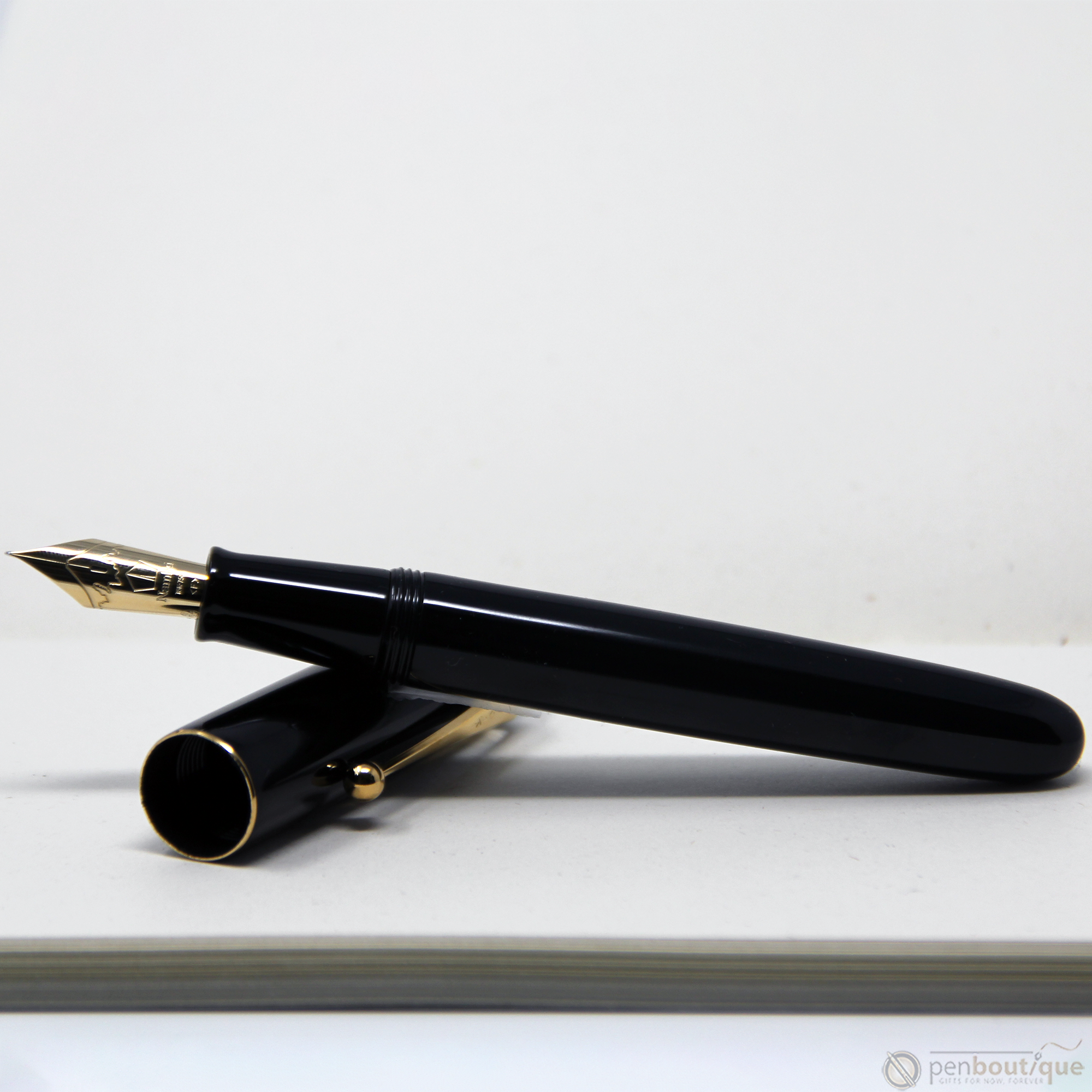 Namiki Yukari Royale Fountain Pen - Urushi Black-Pen Boutique Ltd