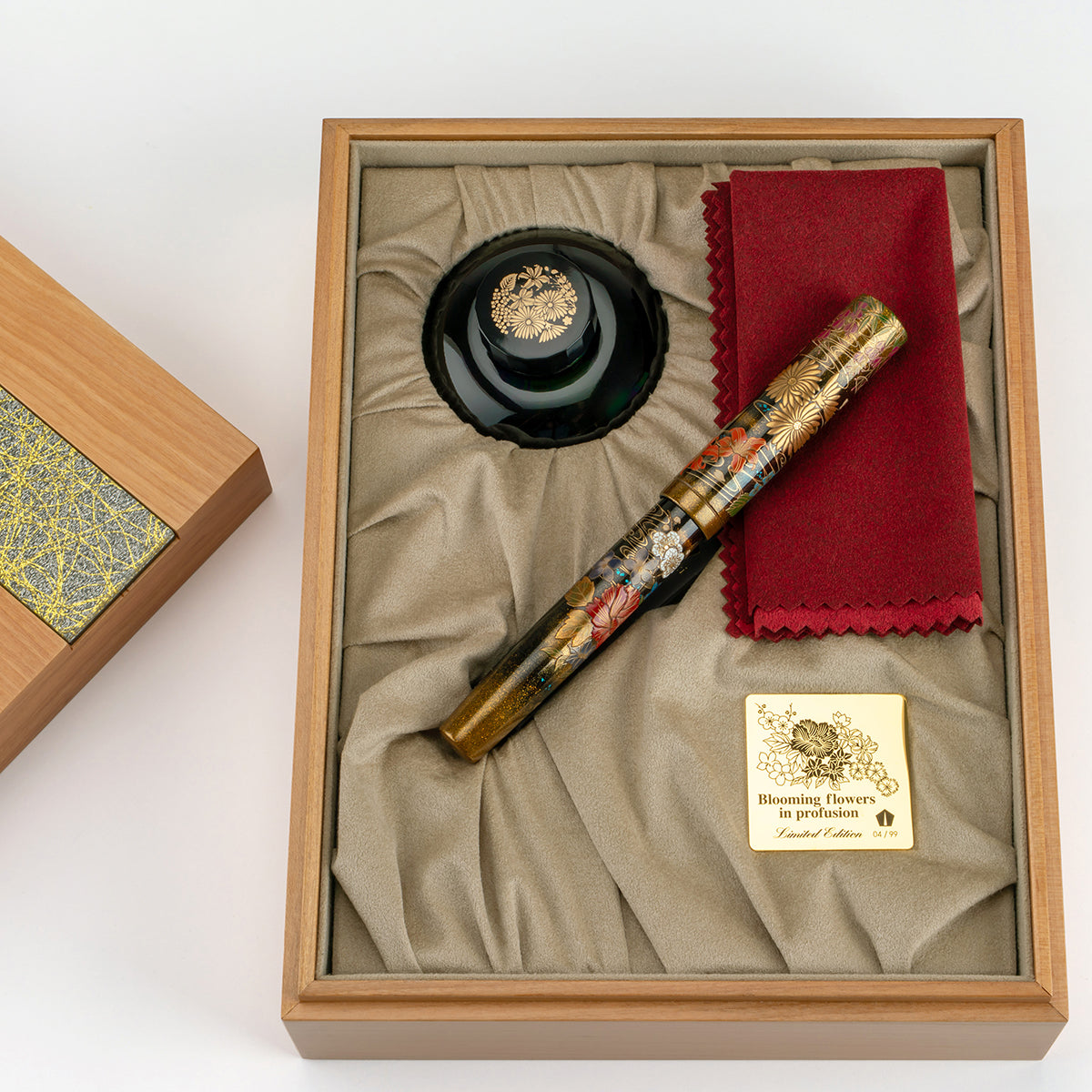 Namiki Emperor Fountain Pen - Blooming Flowers in Profusion (Limited Edition)-Pen Boutique Ltd