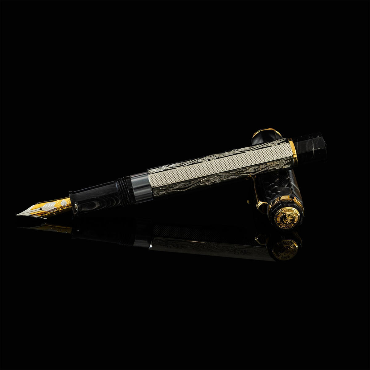 Omas Limited Edition Fountain Pen - Cobra - 14K Fine Nib-Pen Boutique Ltd