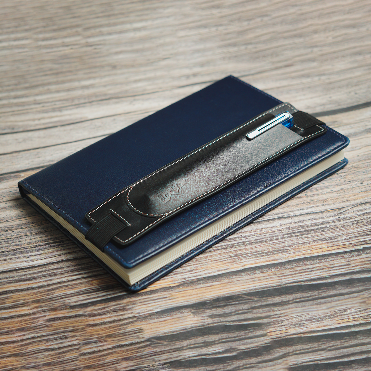 Yak Leather Elastic Pen Holder Single Pen Sleeve - Black-Pen Boutique Ltd