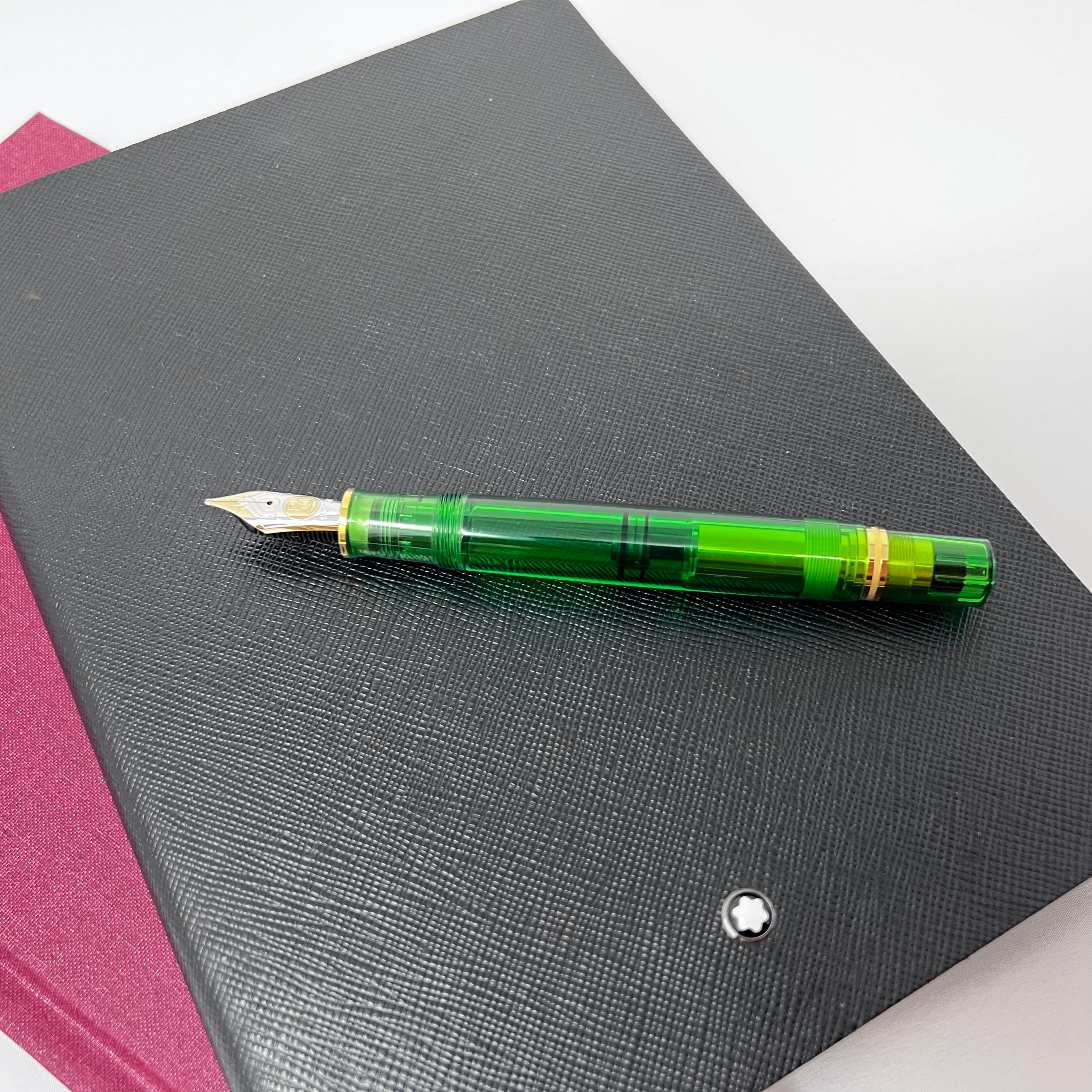 Pelikan Souveran M800 Fountain Pen - Green Demonstrator (Special Edition)-Pen Boutique Ltd