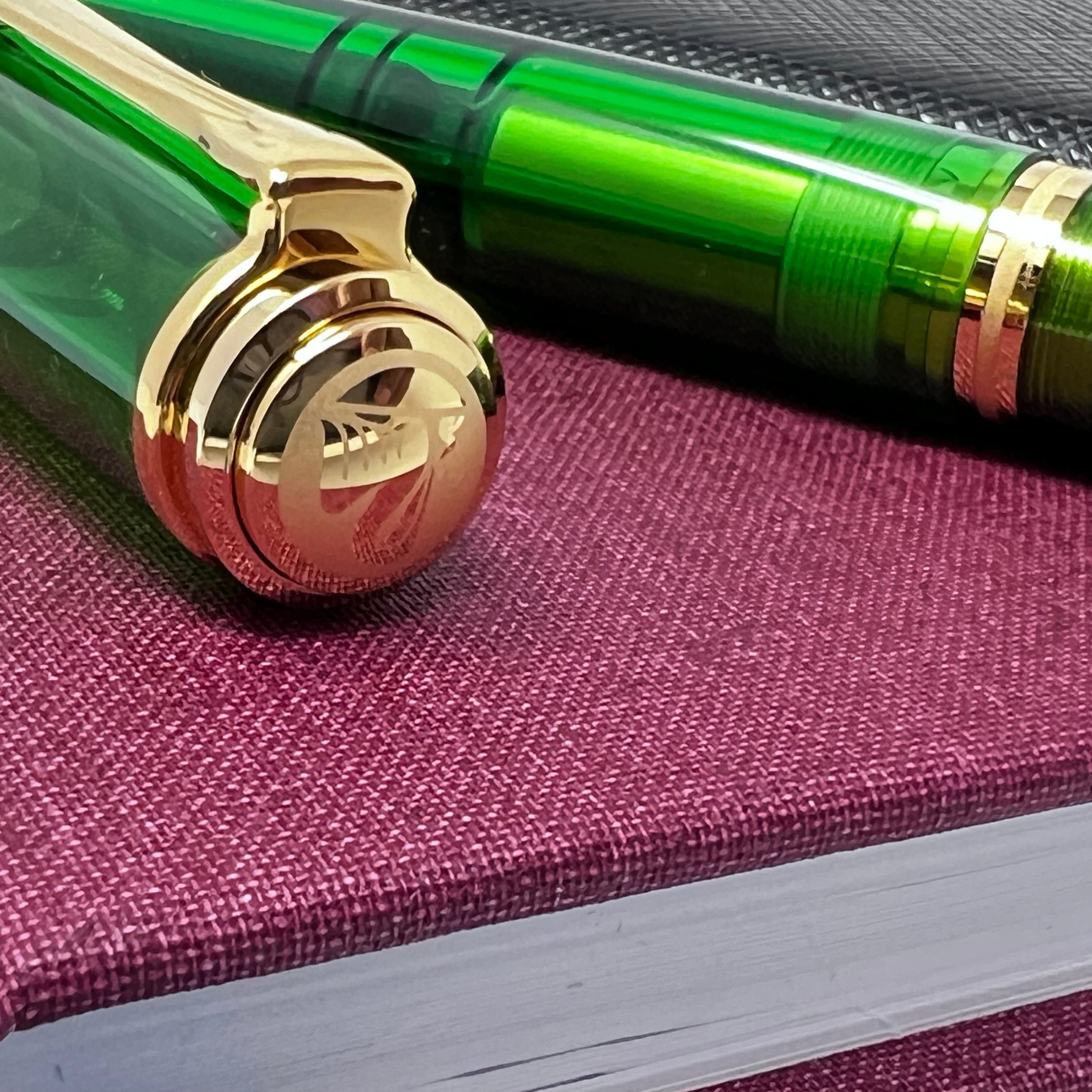 Pelikan Souveran M800 Fountain Pen - Green Demonstrator (Special Edition)-Pen Boutique Ltd