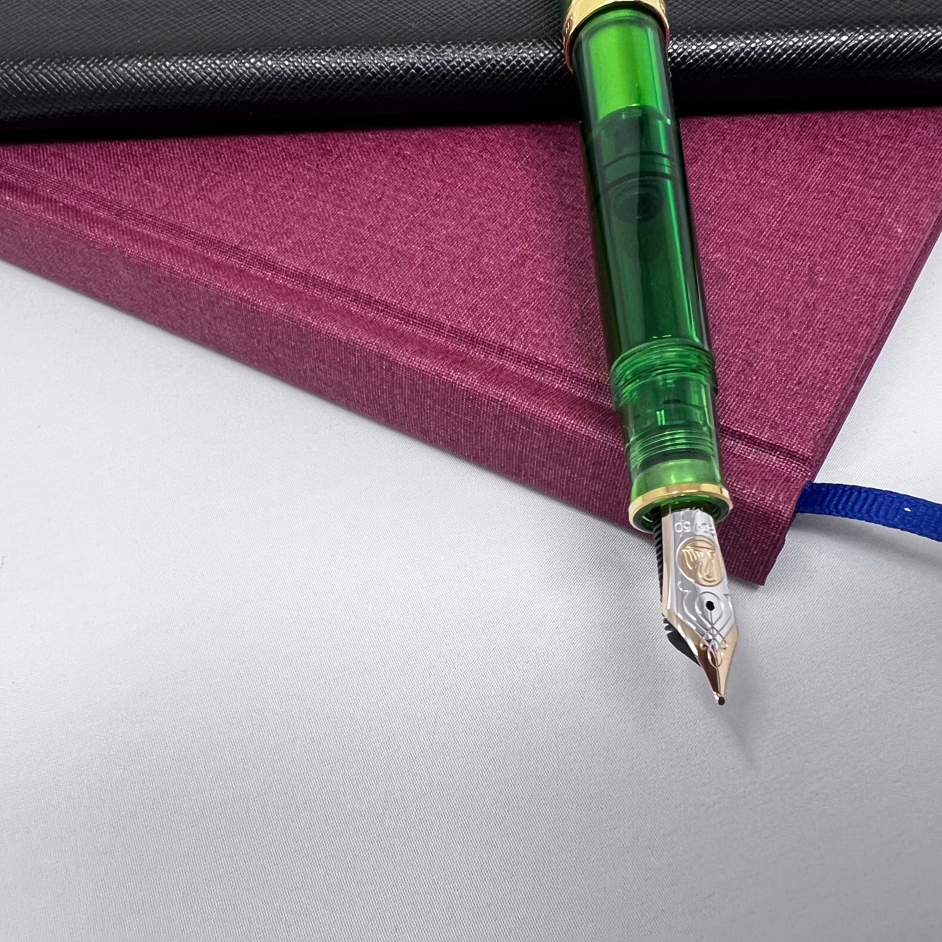 Pelikan Souveran M800 Fountain Pen - Green Demonstrator (Special Edition)-Pen Boutique Ltd