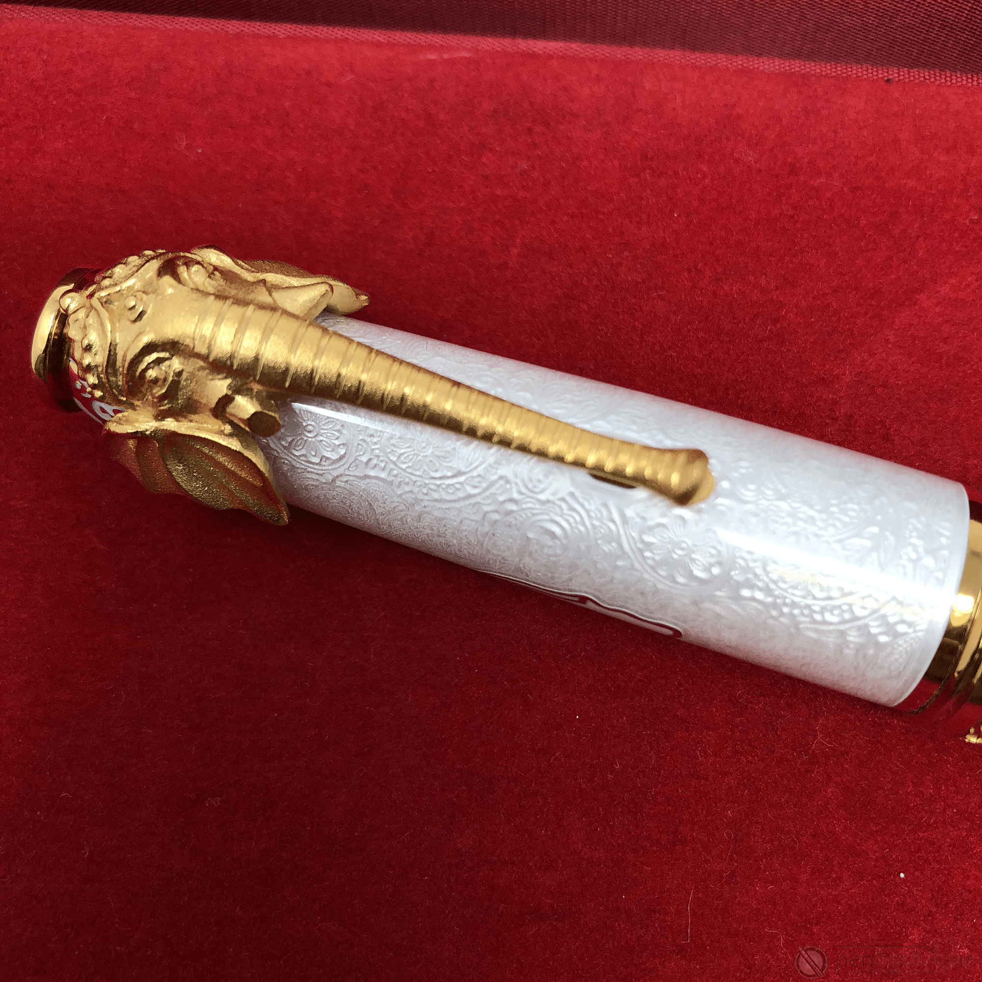 David Oscarson Lord Ganesha Fountain Pen - White - Pen Boutique Ltd