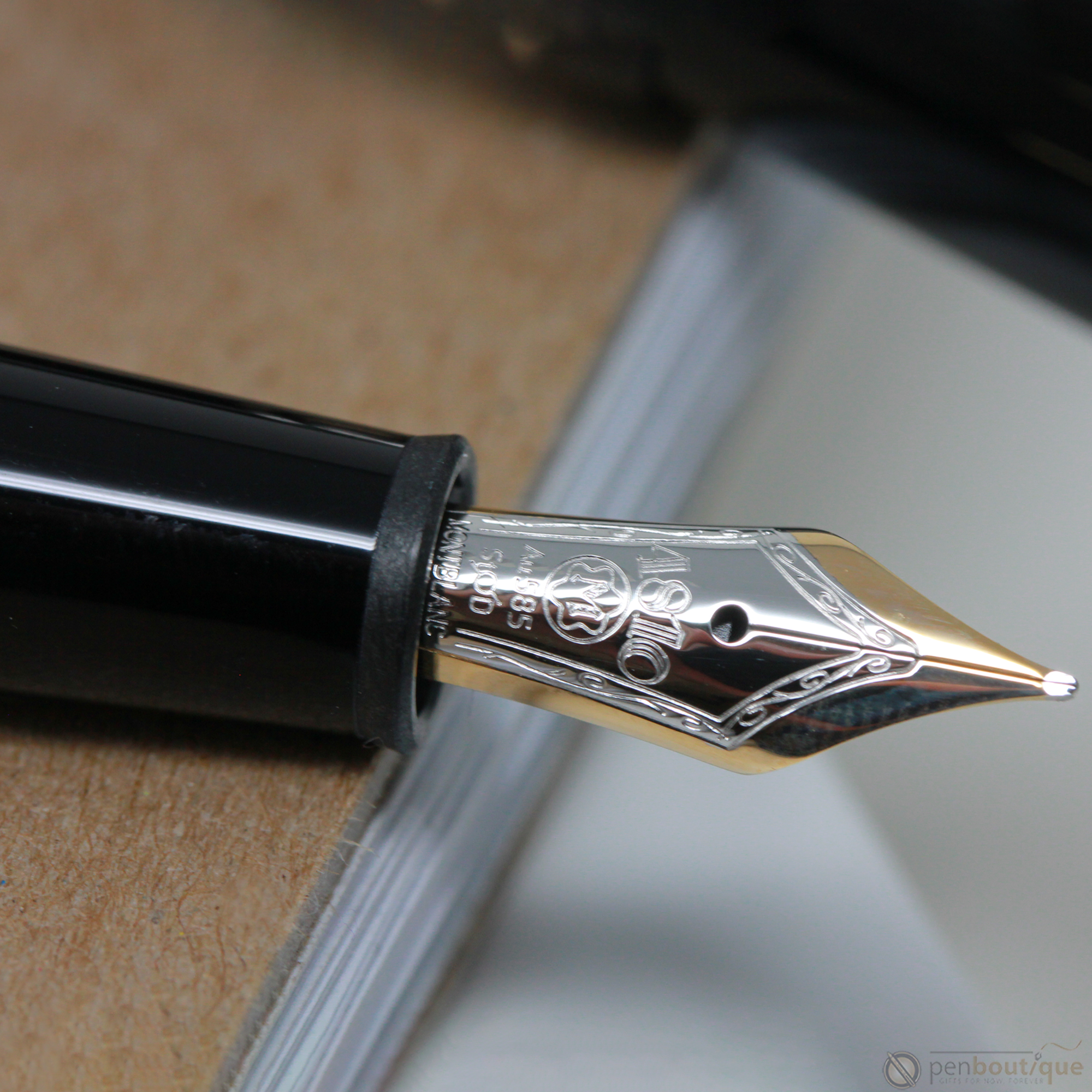 Montblanc Meisterstück Fountain Pen - UNICEF - Black - Platinum Trim - Classique-Pen Boutique Ltd