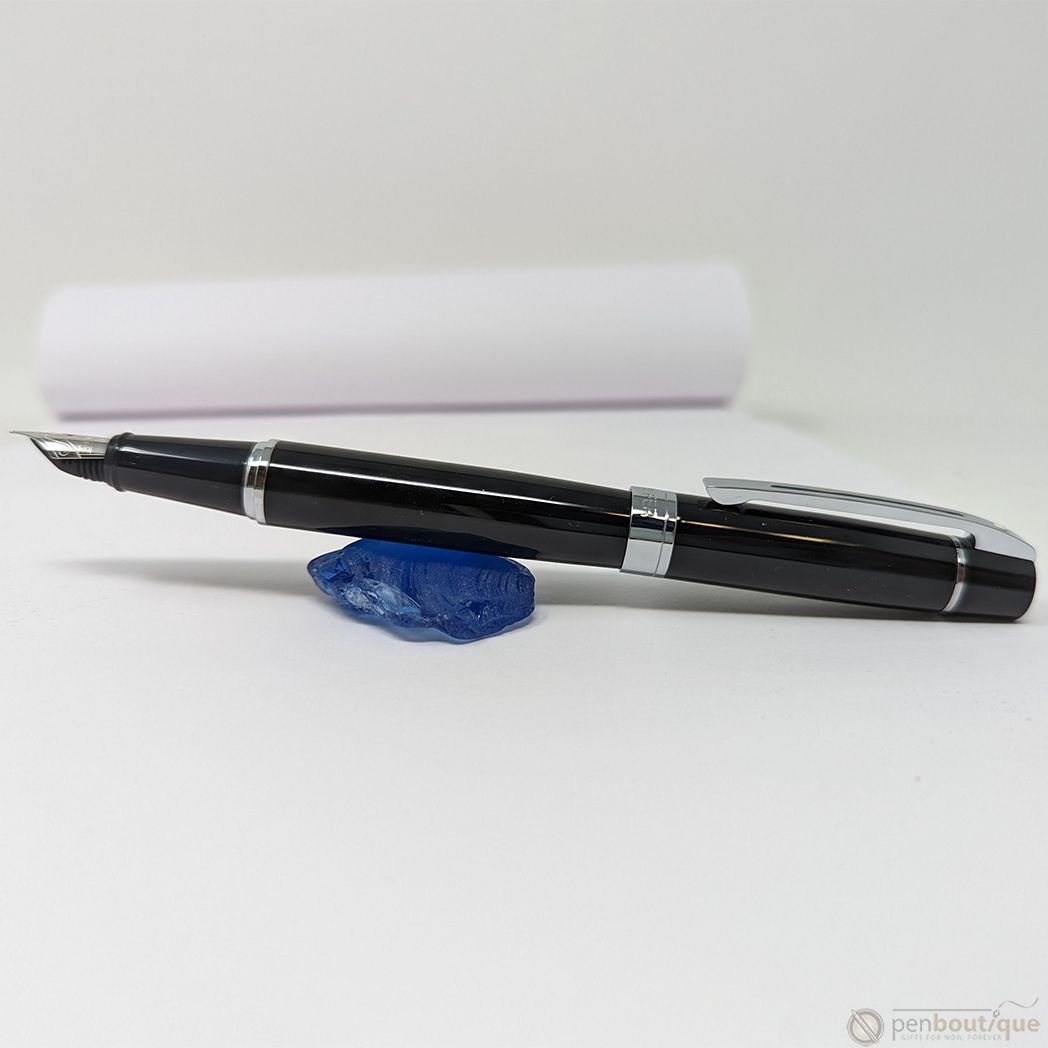 Sheaffer 300 Fountain Pen - Glossy Black Lacquer Fine-Pen Boutique Ltd