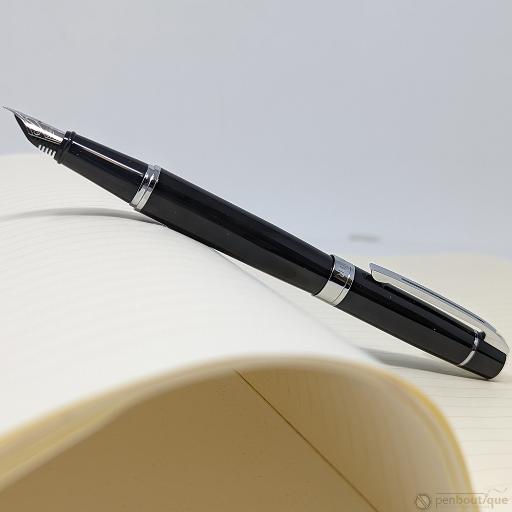 Sheaffer 300 Fountain Pen - Glossy Black Lacquer Fine-Pen Boutique Ltd