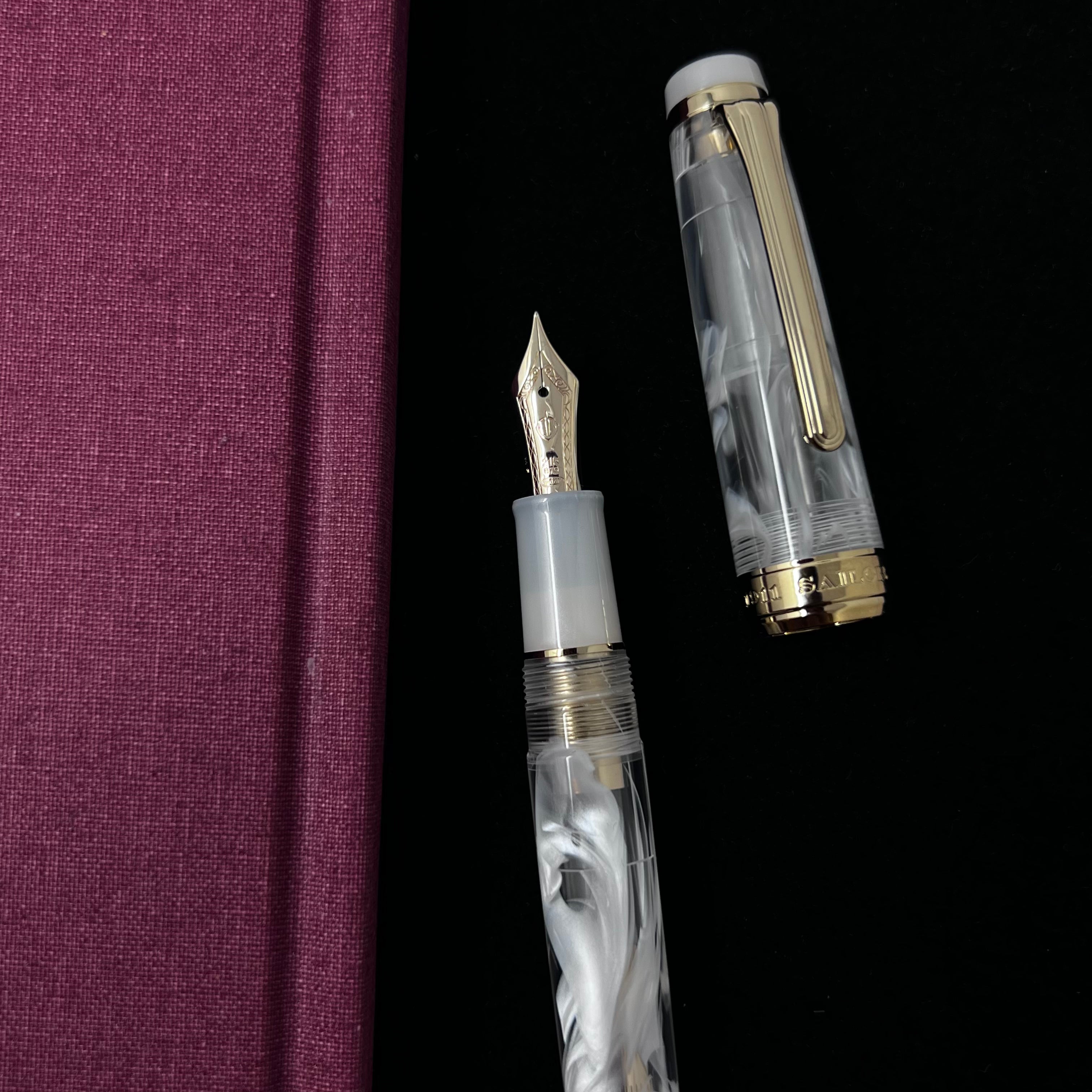 Sailor Professional Gear Fountain Pen - Veilio Pearl White - Standard (Bespoke Dealer Exclusive)-Pen Boutique Ltd