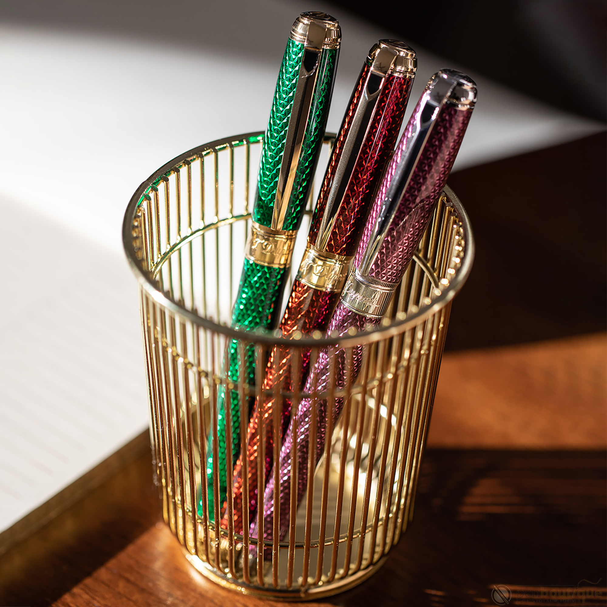 S T Dupont Liberte Fountain Pen - Firehead Guilloche - Emerald-Pen Boutique Ltd
