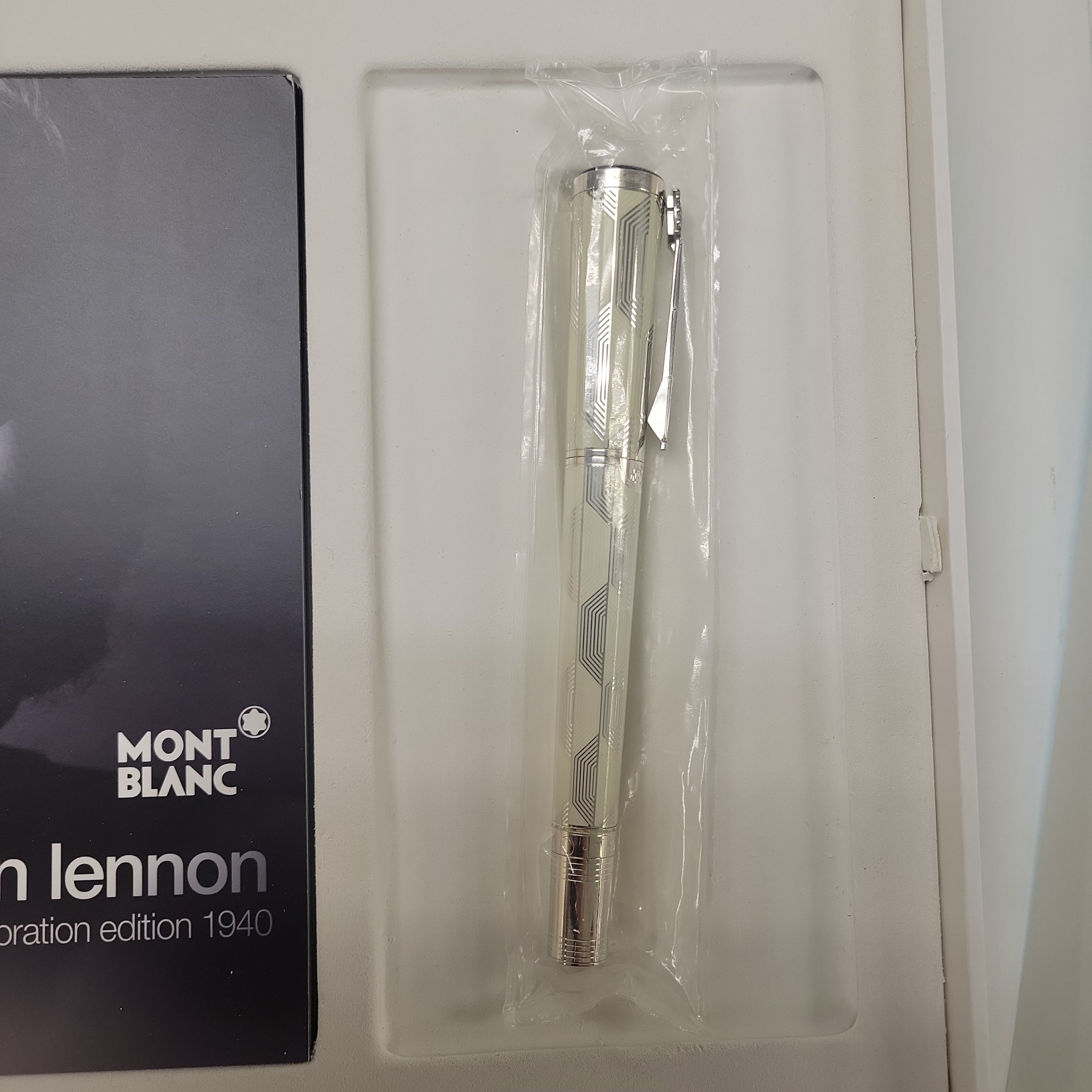 Montblanc Great Characters Fountain Pen - John Lenon (Limited Edition)-Pen Boutique Ltd