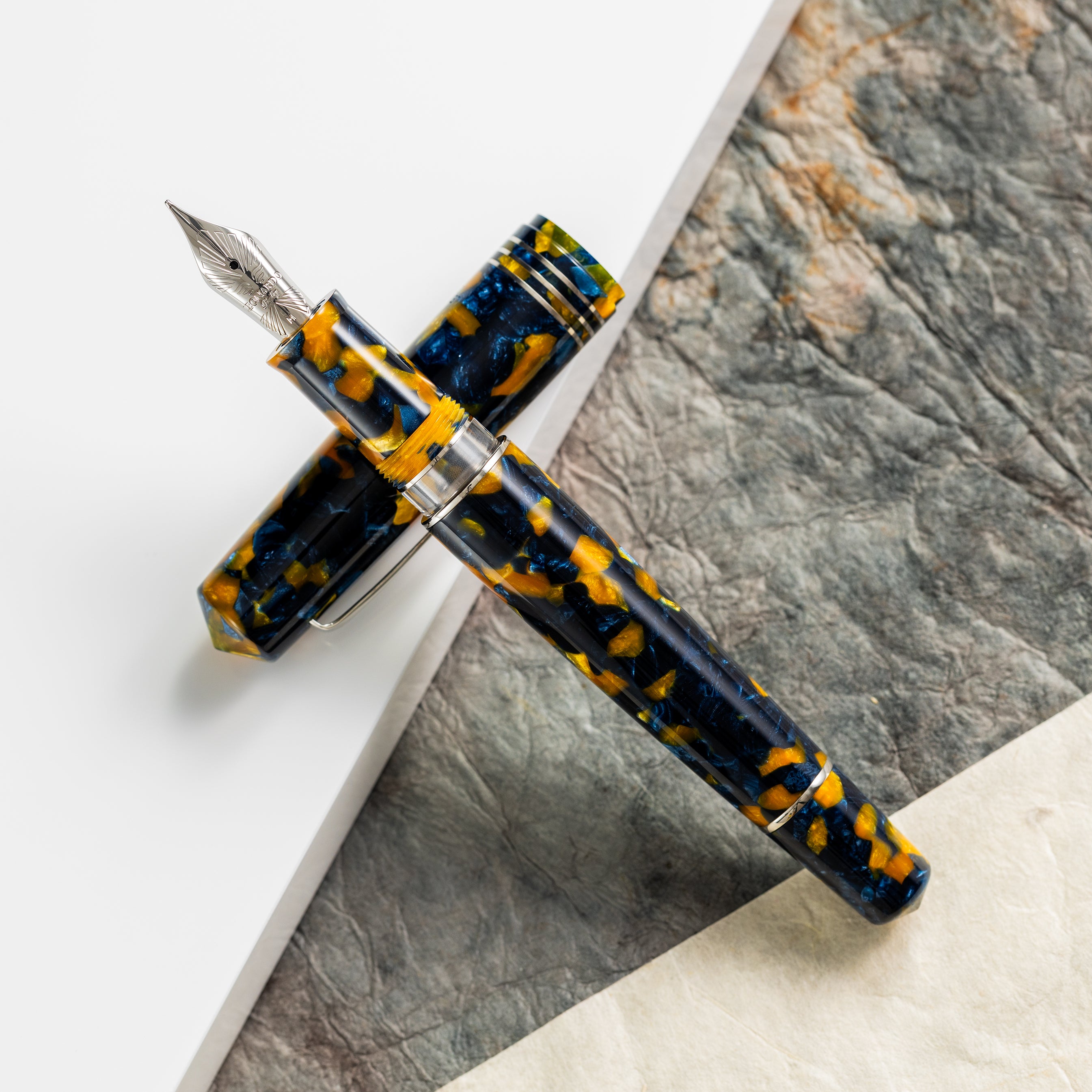 Leonardo Momento Zero Grande 2.0 Fountain Pen - Crepuscolo - Silver Trim-Pen Boutique Ltd