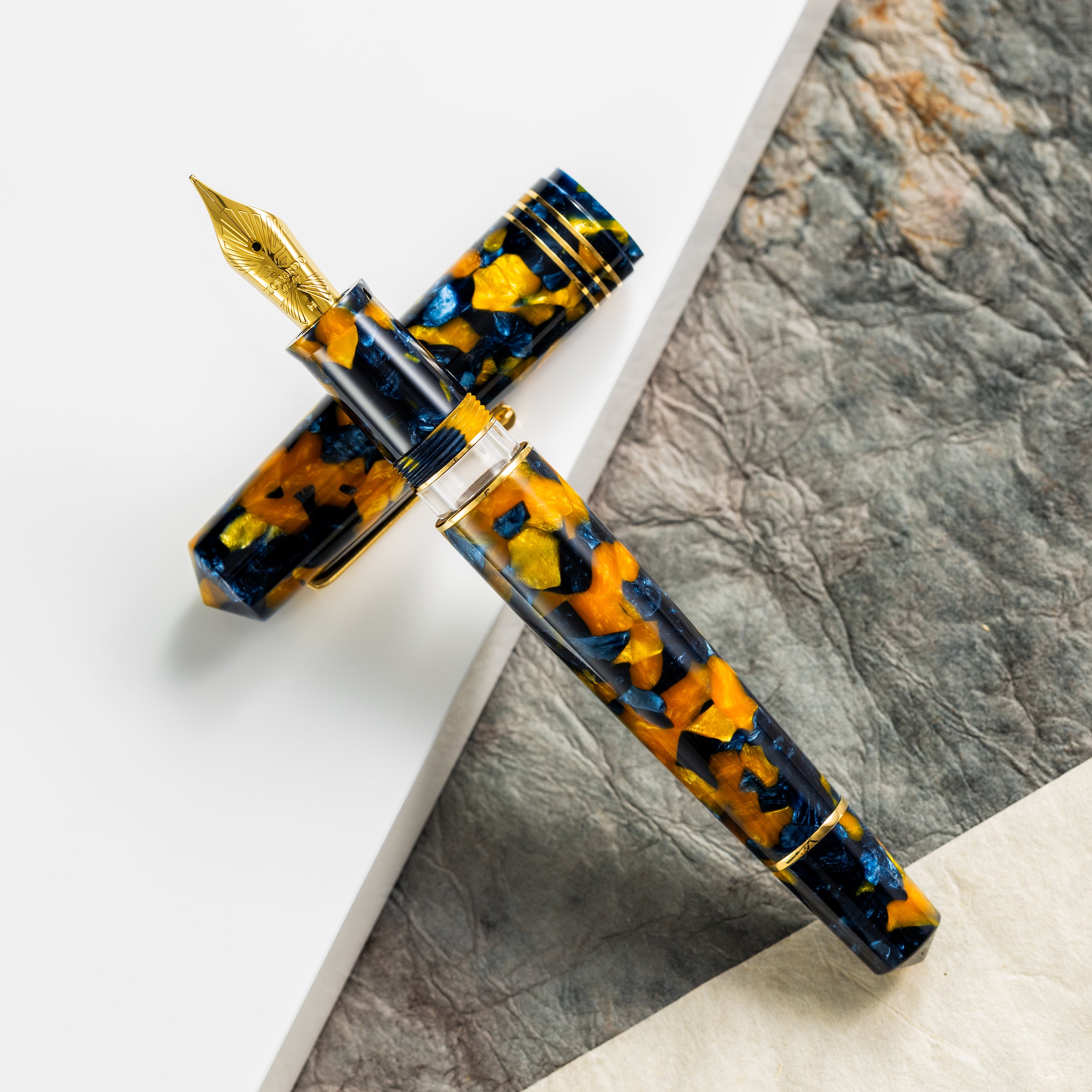 Leonardo Momento Zero Grande 2.0 Fountain Pen - Crepuscolo - Gold Trim