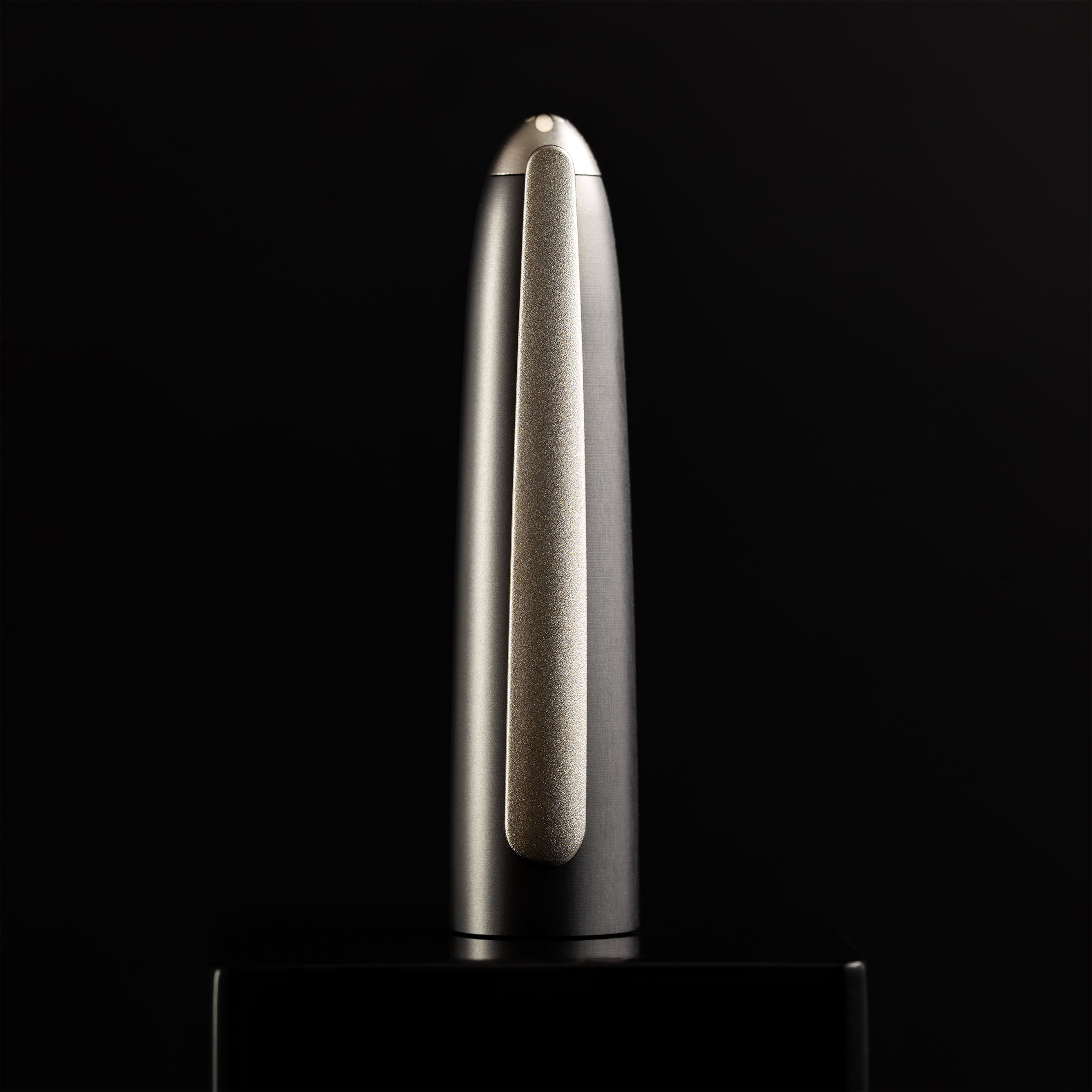 Diplomat Aero Fountain Pen - Pure Black (Limited Edition)-Pen Boutique Ltd