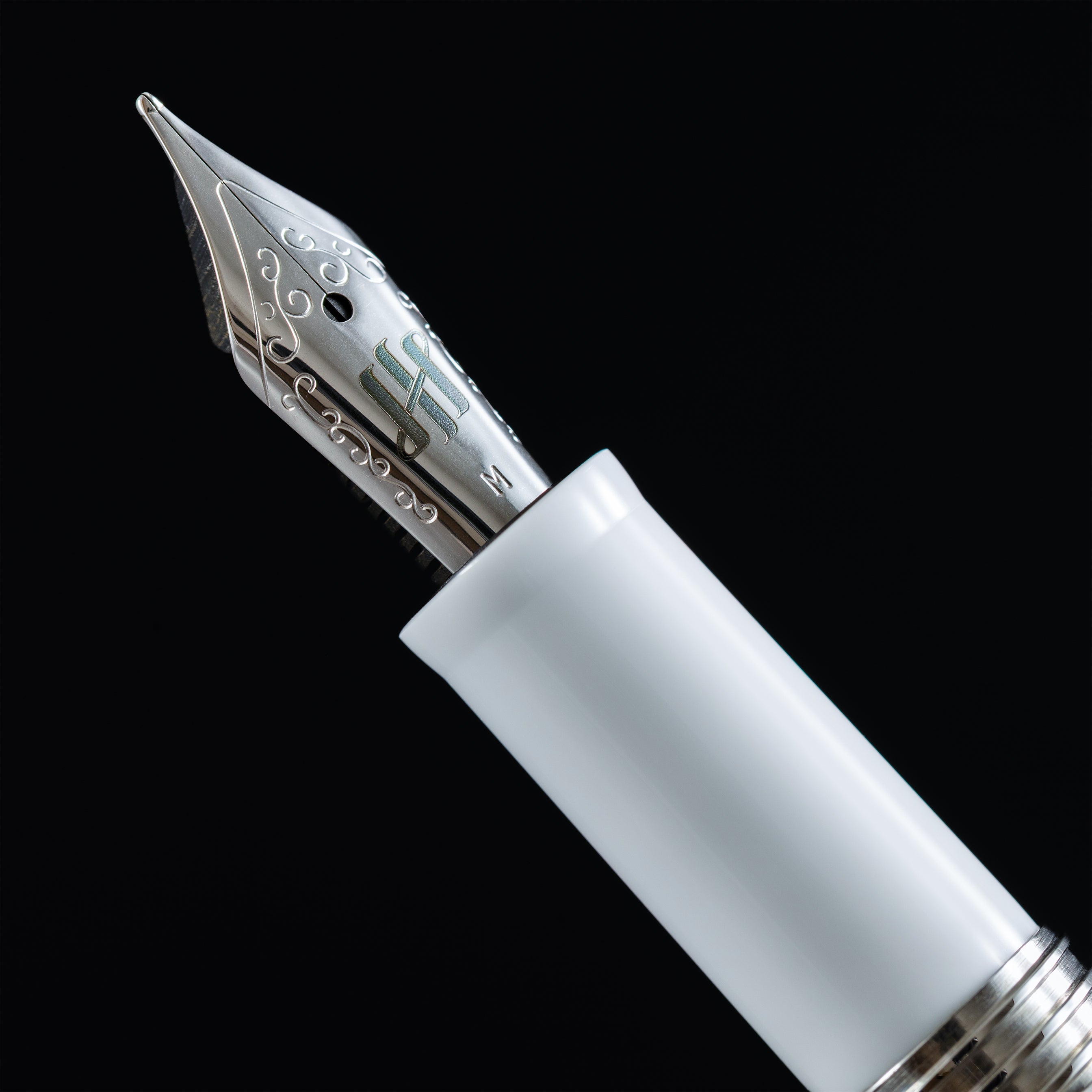 Montegrappa Armonia Fountain Pen - Frost White - Pen Boutique Ltd