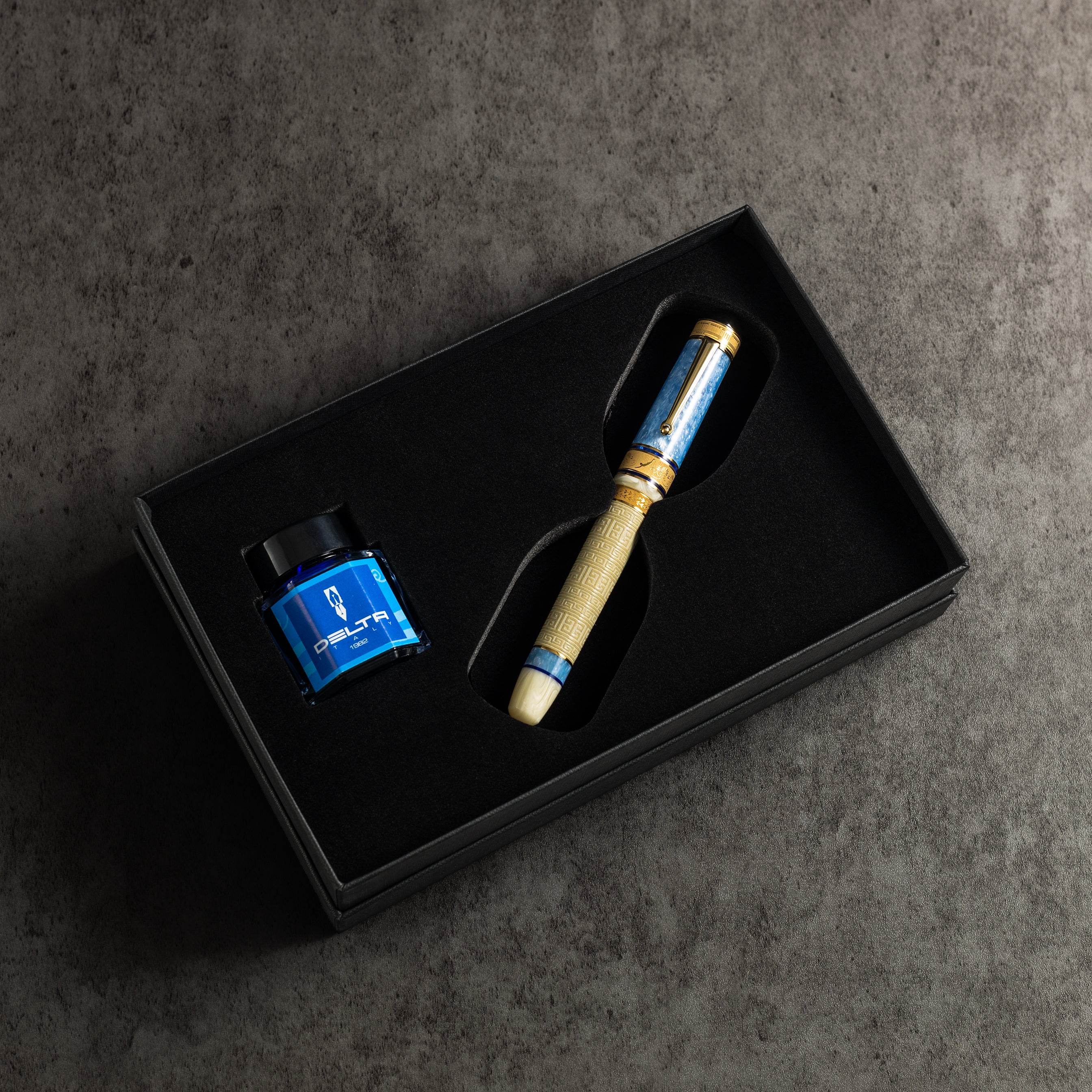 Delta Paestum Fountain Pen - 14K Nib (Limited Edition) - Pen Boutique Ltd