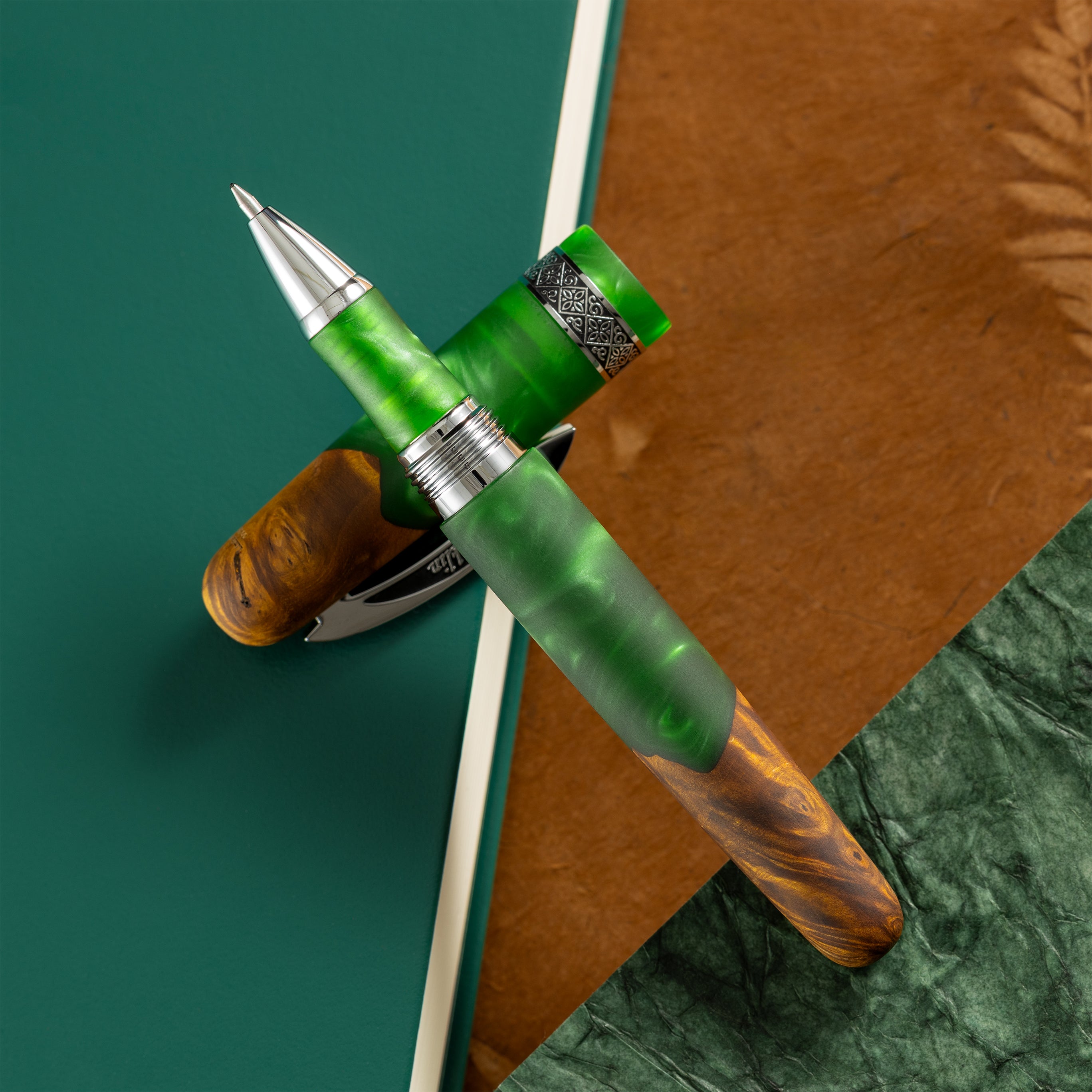 Conklin 1898 Collection Rollerball Pen - Spectra Green Fusion - Chrome Trim (Limited Edition)