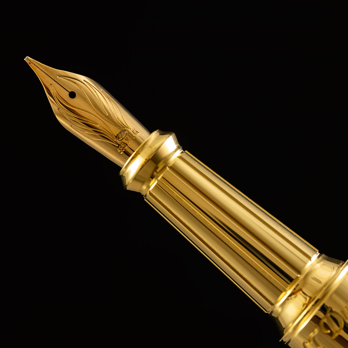 S T Dupont Line D Eternity XL Fountain Pen - Maki-E Ryusui Shunju - Pen Boutique Ltd