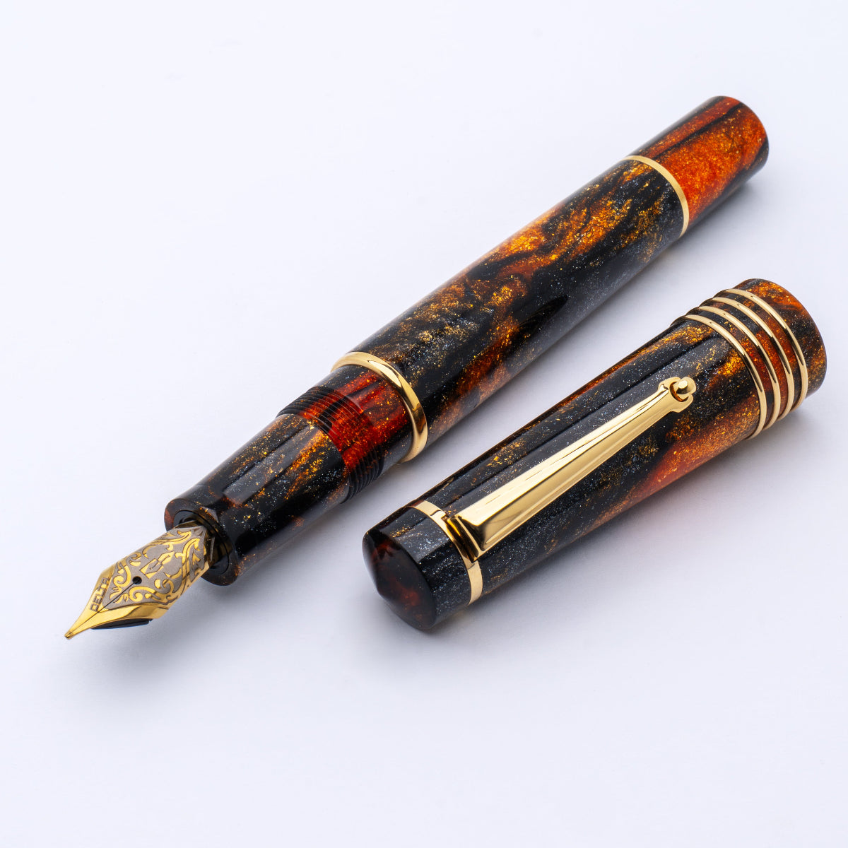 Delta DV Original Fountain Pen - Gold-Plated Stainless Steel Nib - Glow Up Oro (Mid Size)