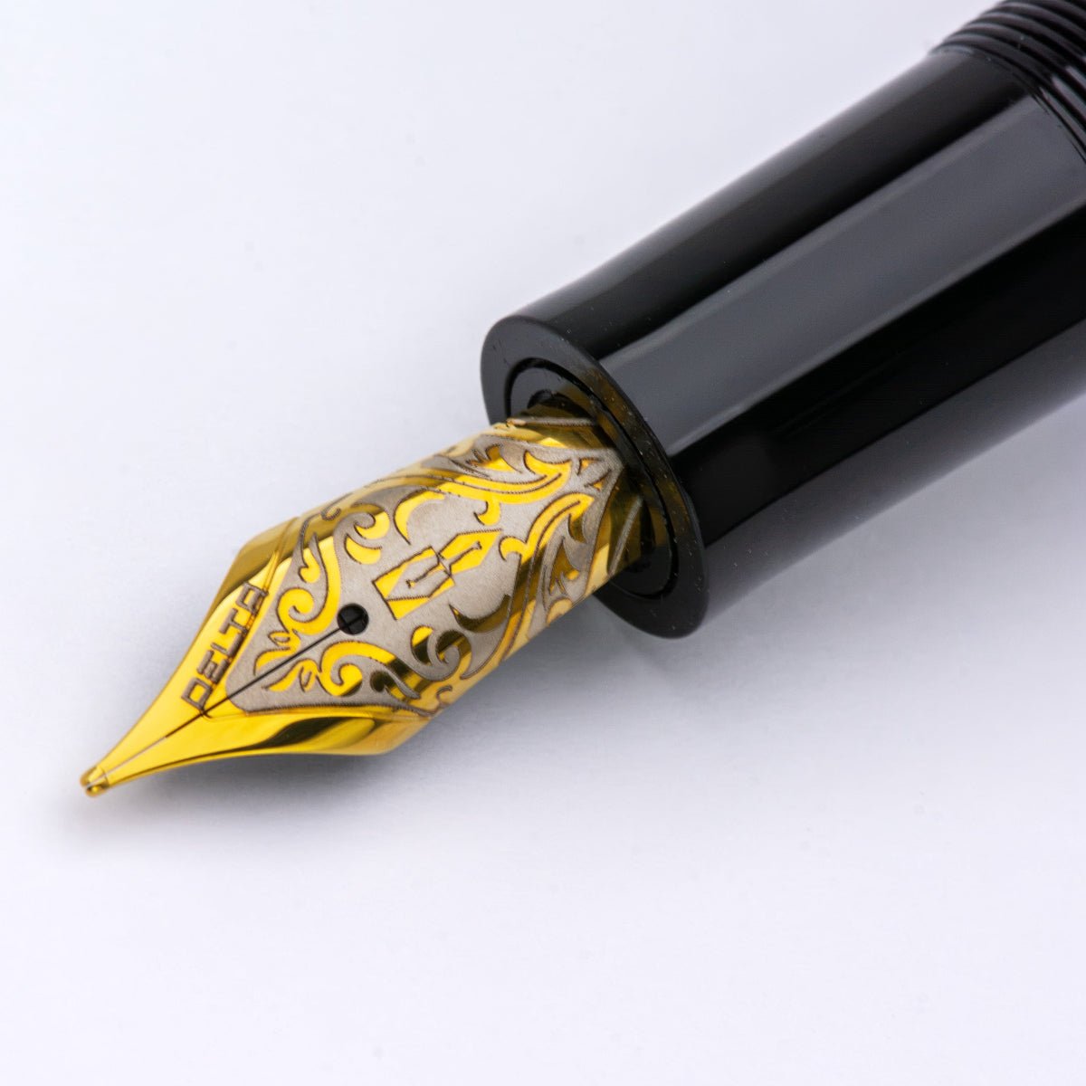Delta Limited Edition Fountain Pen - Four Rings Crimson Night - Yellow Gold Trim - Steel Nib - Pen Boutique Ltd