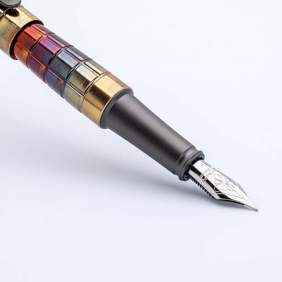 Diplomat Aero Fountain Pen - Rhomb Flame-Pen Boutique Ltd