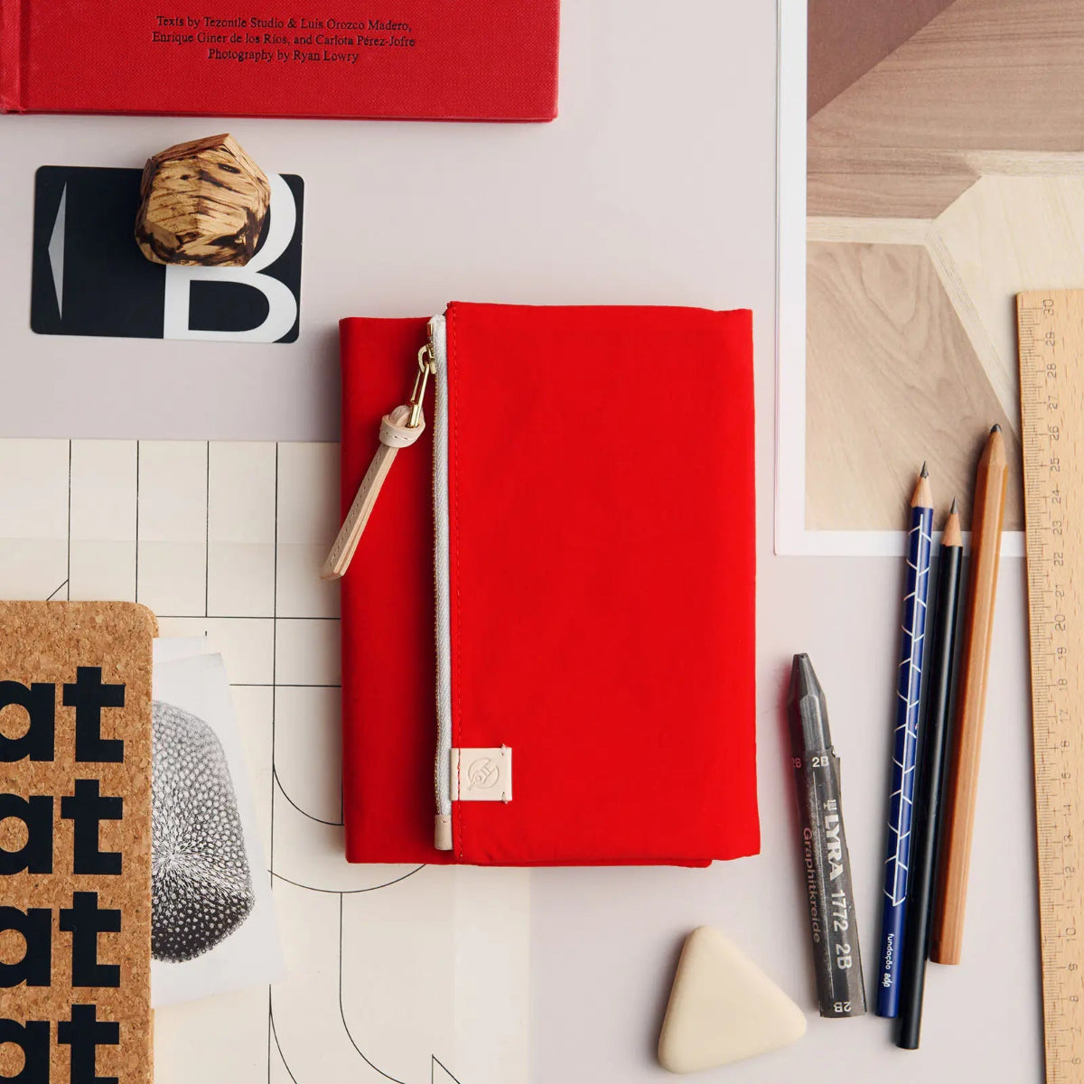 Hobonichi Cousin 2027 English Book & Cover - Tragen: Red - A6-Pen Boutique Ltd