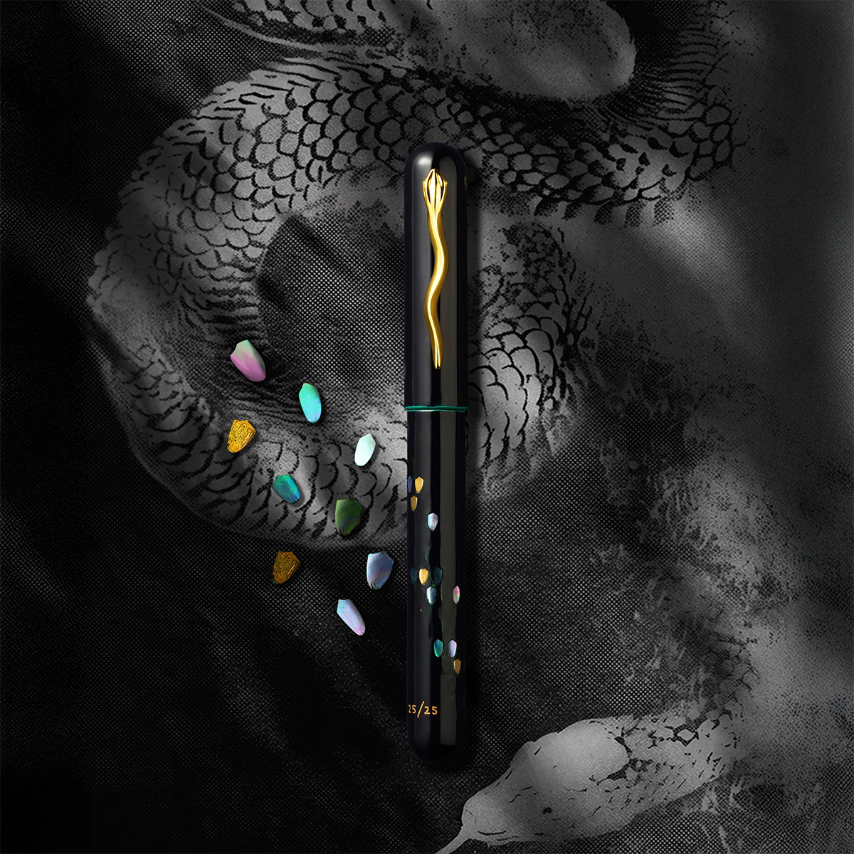 IKKAKU by Nahvalur 蟒 - Year of the Snake Urushi Fountain Pen – 14K Gold Nib-Pen Boutique Ltd