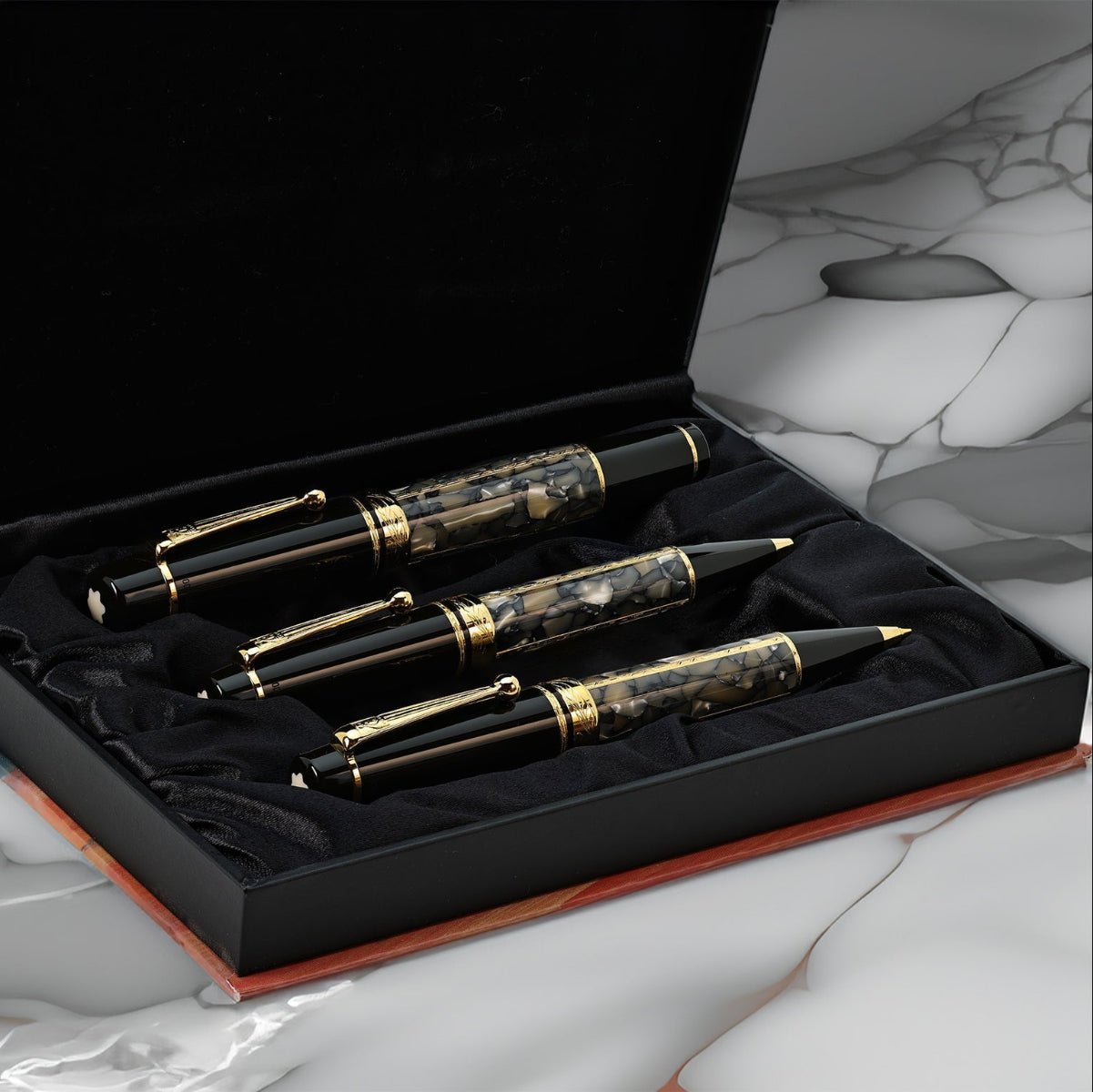 Montblanc Writers Edition Gift Set - Alexandre Dumas (Limited Edition 1996) - Pen Boutique Ltd