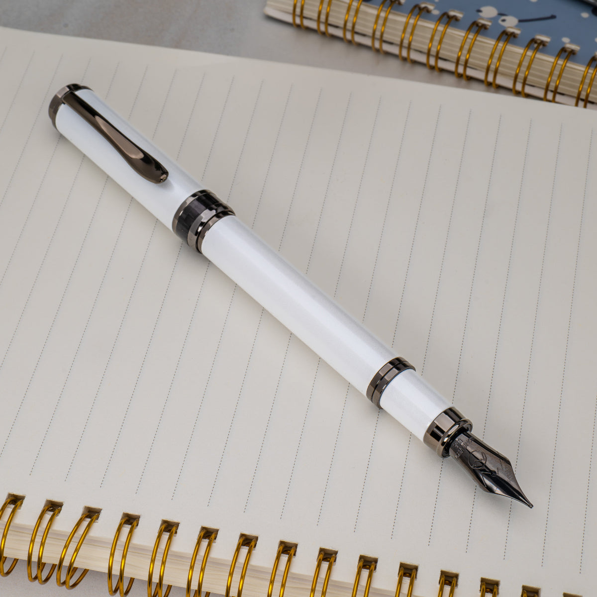 Monteverde Innova Fountain Pen - Limited Edition - Color of the Year 2026 Cloud Dancer - Gunmetal Trim + FREE 15ml Ink Bottle-Pen Boutique Ltd