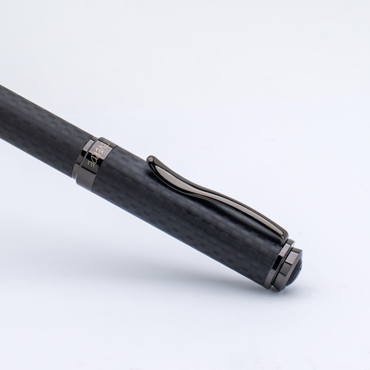 Monteverde Innova Fountain Pen - Matte Carbon Fiber - Gunmetal Trim-Pen Boutique Ltd