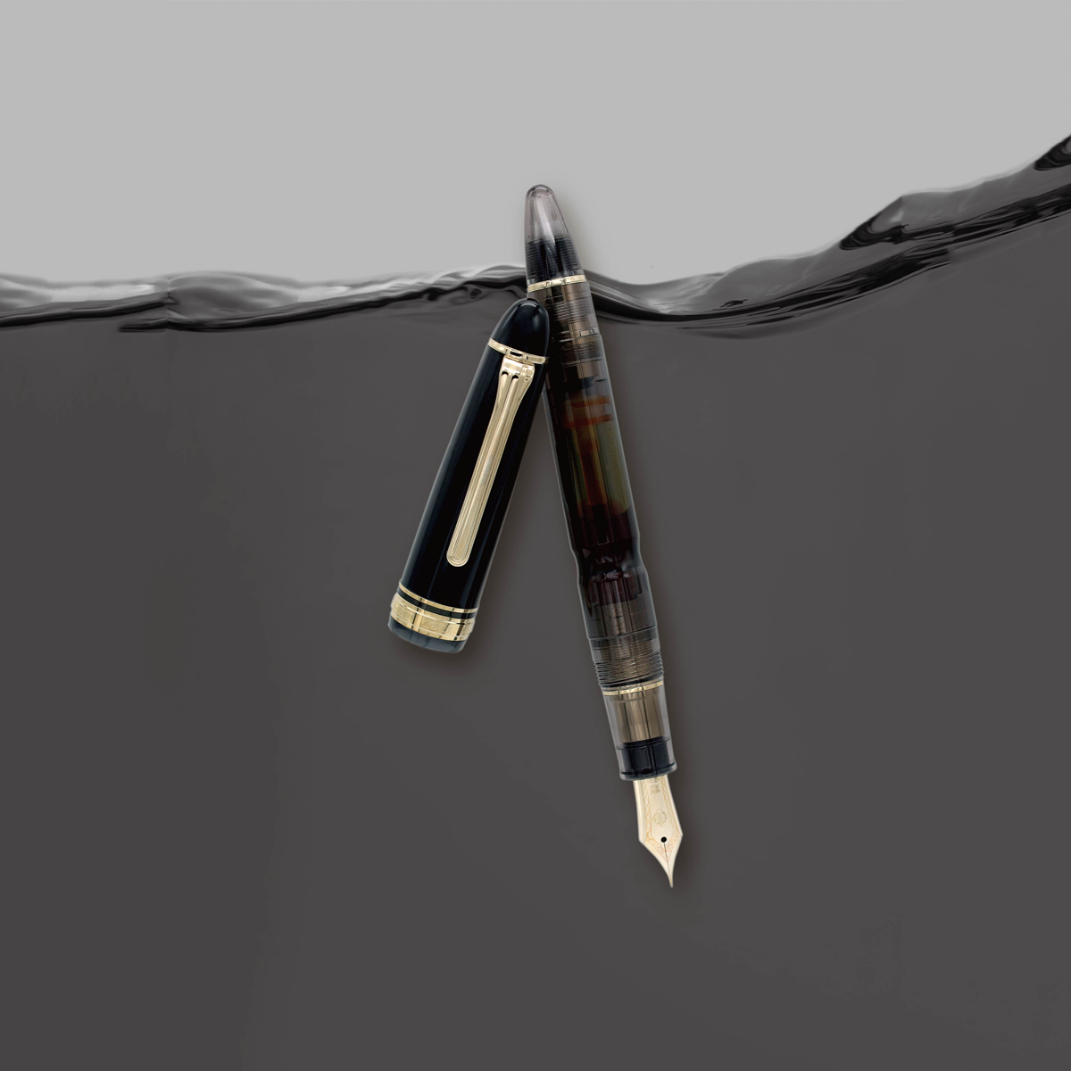 Sailor Fountain Pen - 1911 Realo - 18k GT