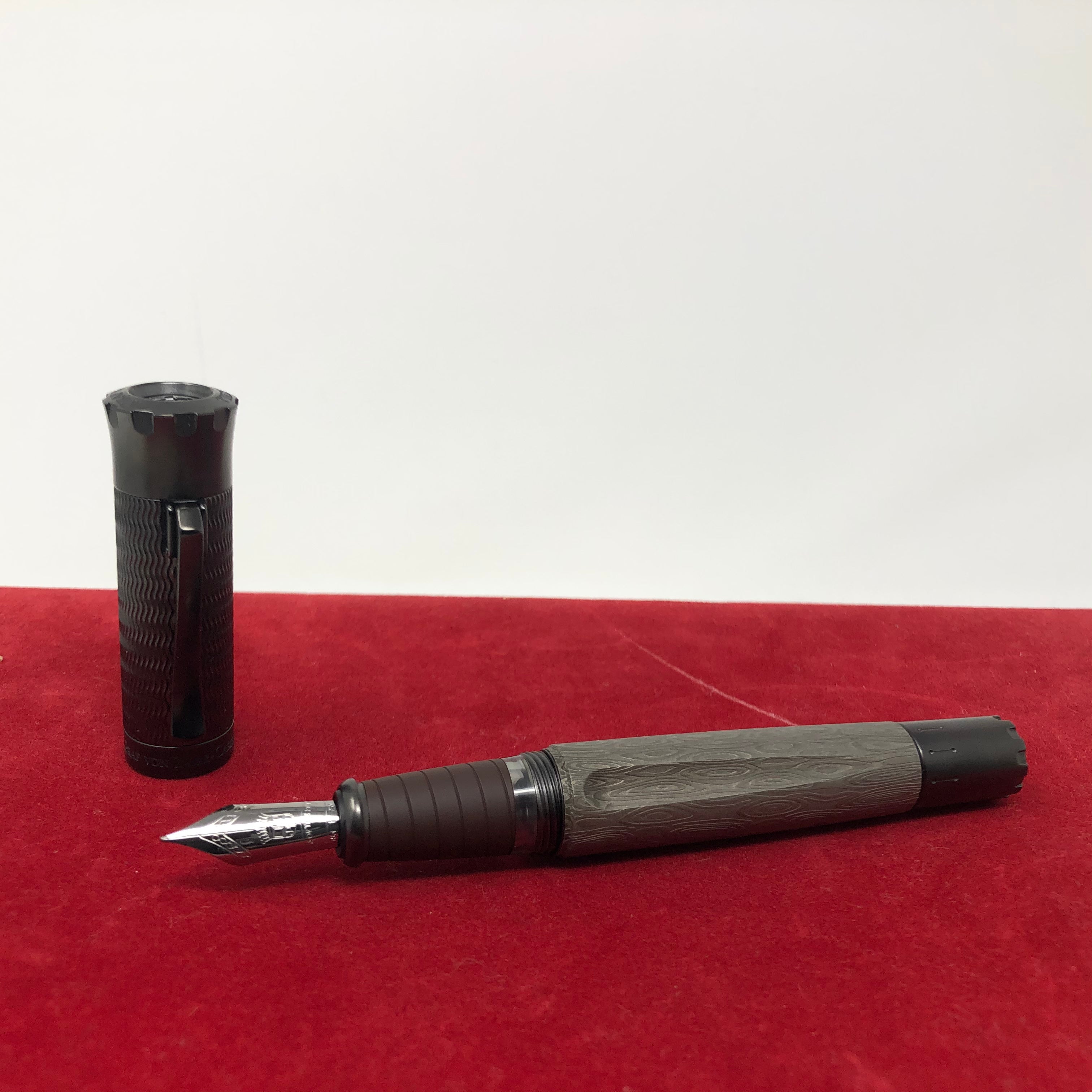 Graf von Faber-Castell Pen of the Year 2021 Knights Fountain Pen -  Chatterley