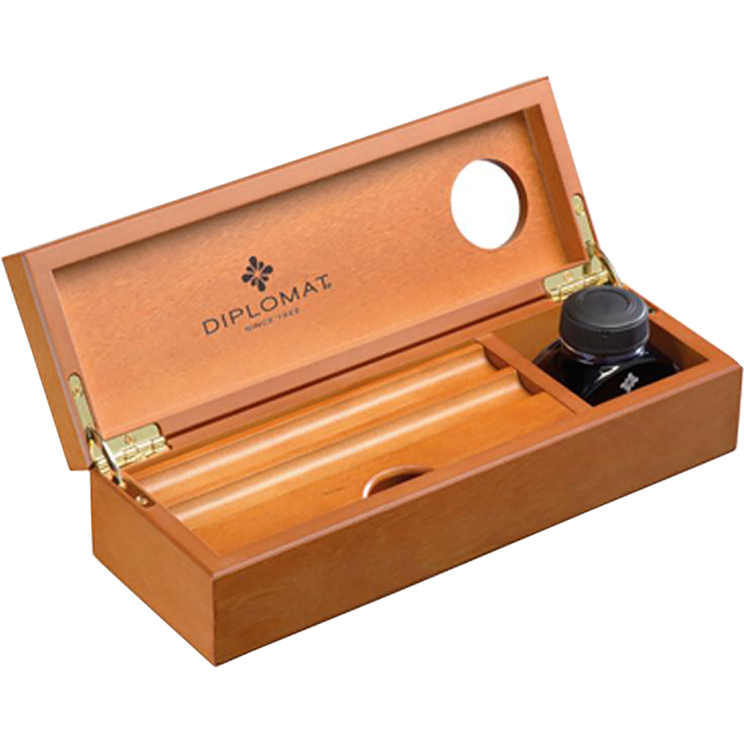 Diplomat Wooden Desk Equipment Cherrywood with ink-Pen Boutique Ltd