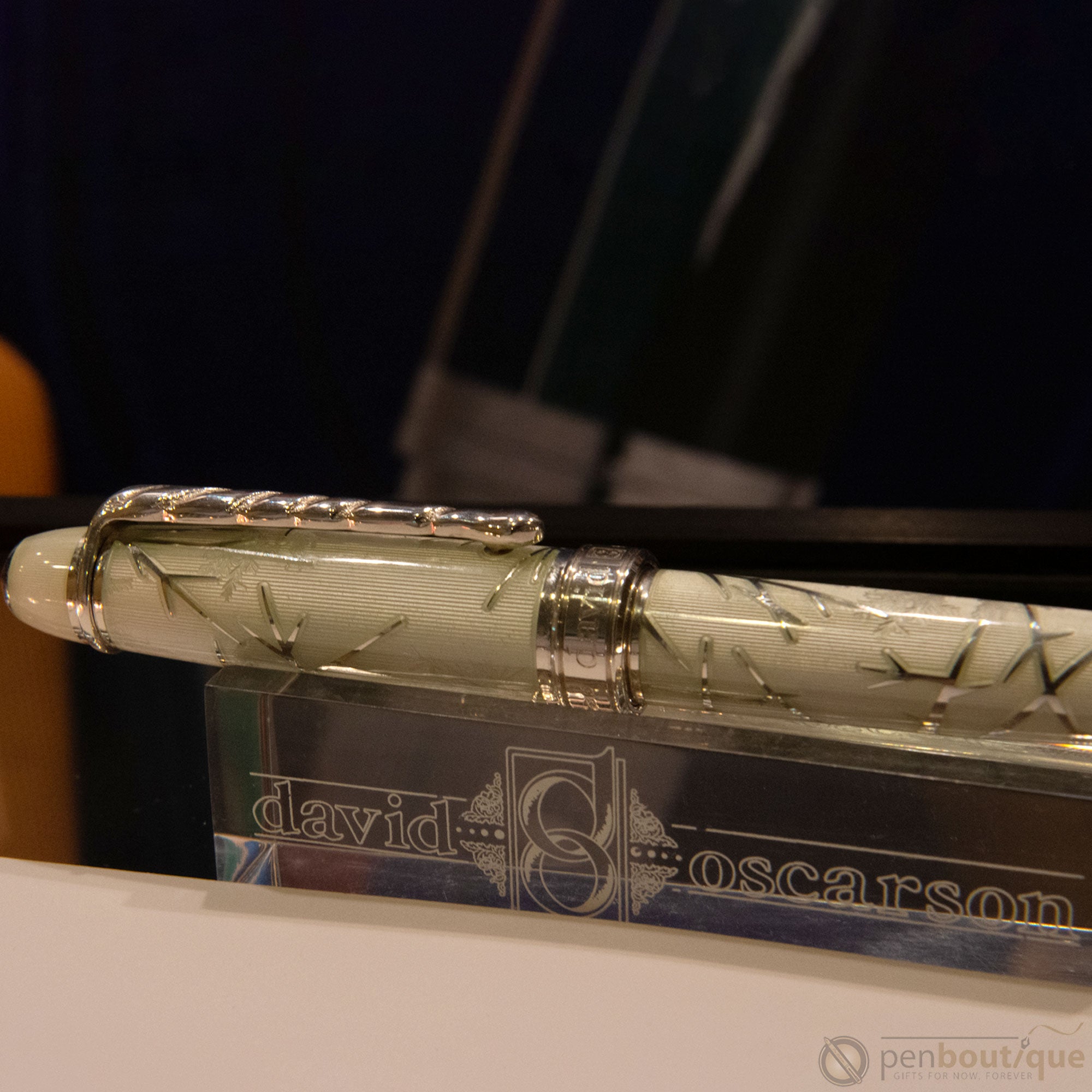 David Oscarson Winter Fountain Pen - Limited Edition - Rhodium Trim - White-Pen Boutique Ltd