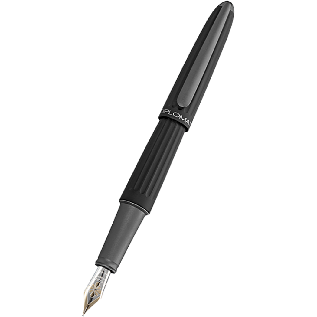 Diplomat Aero 14K Fountain Pen - Black-Pen Boutique Ltd