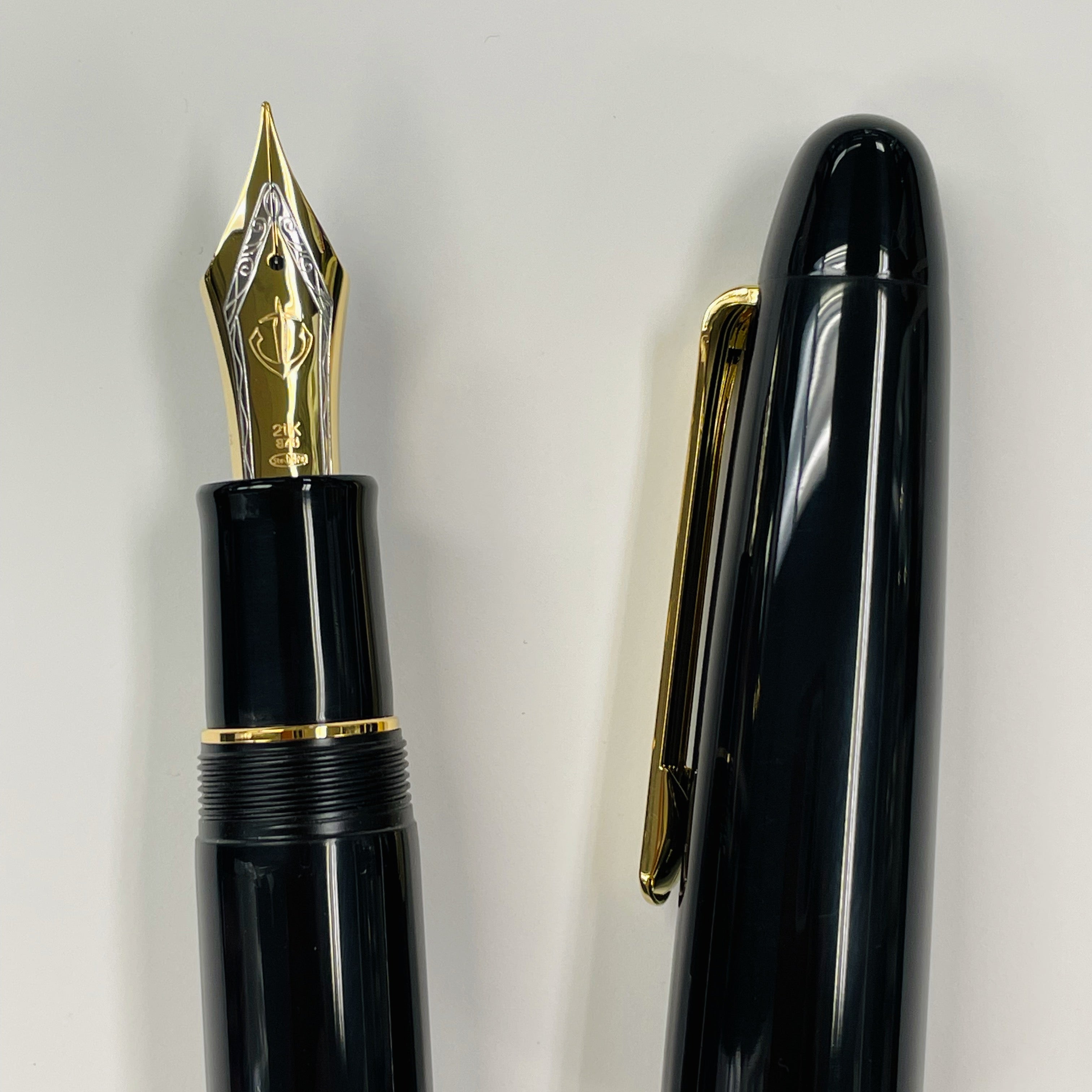 Sailor Fountain Pen - King of Pens - Urushi 'Kaga' Black (Bespoke Dealer Exclusive)-Pen Boutique Ltd